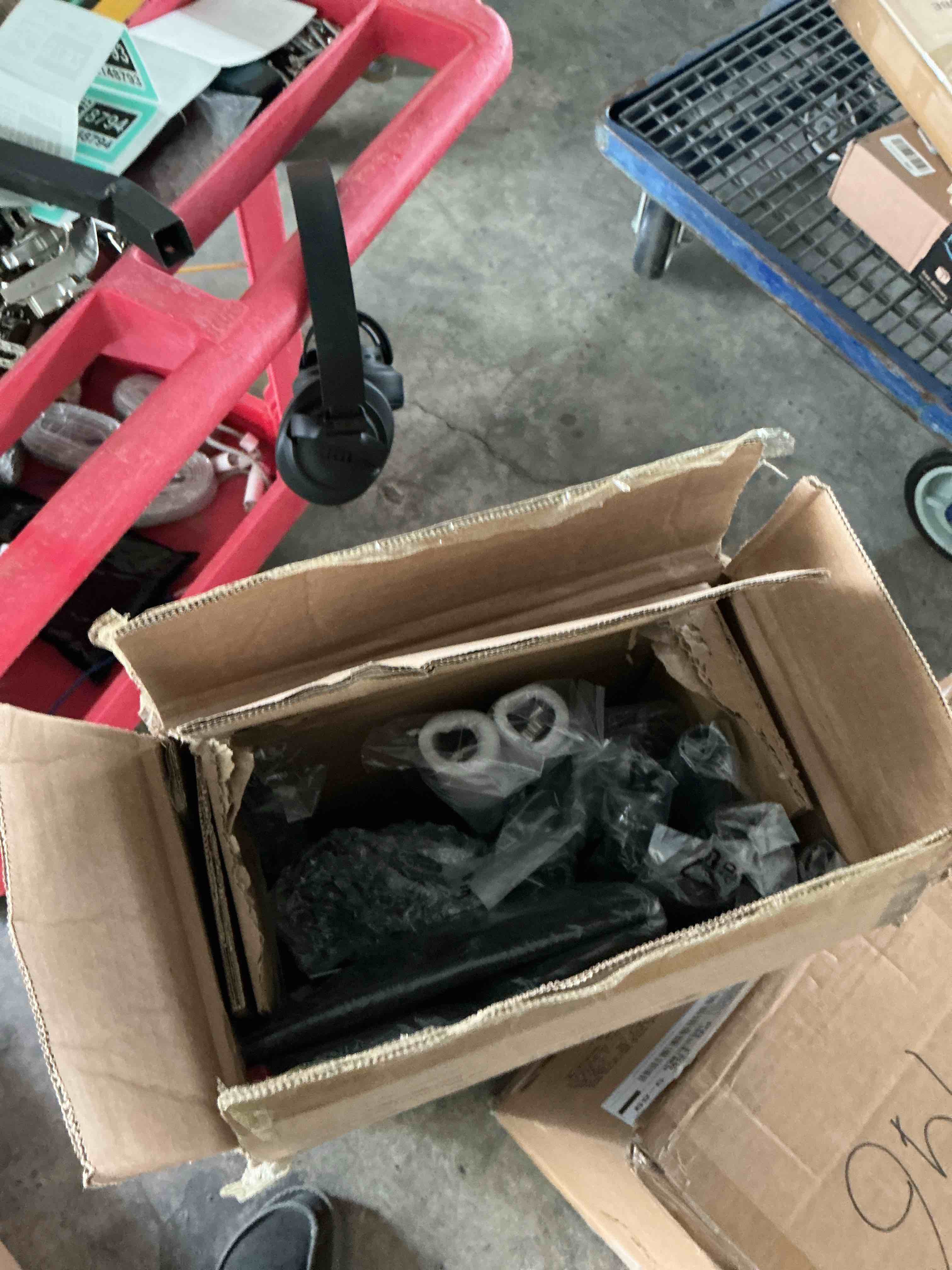 https://s3.amazonaws.com/lotting-images-prod/NonstopDeals/TEA2148787_1754415992881.jpeg