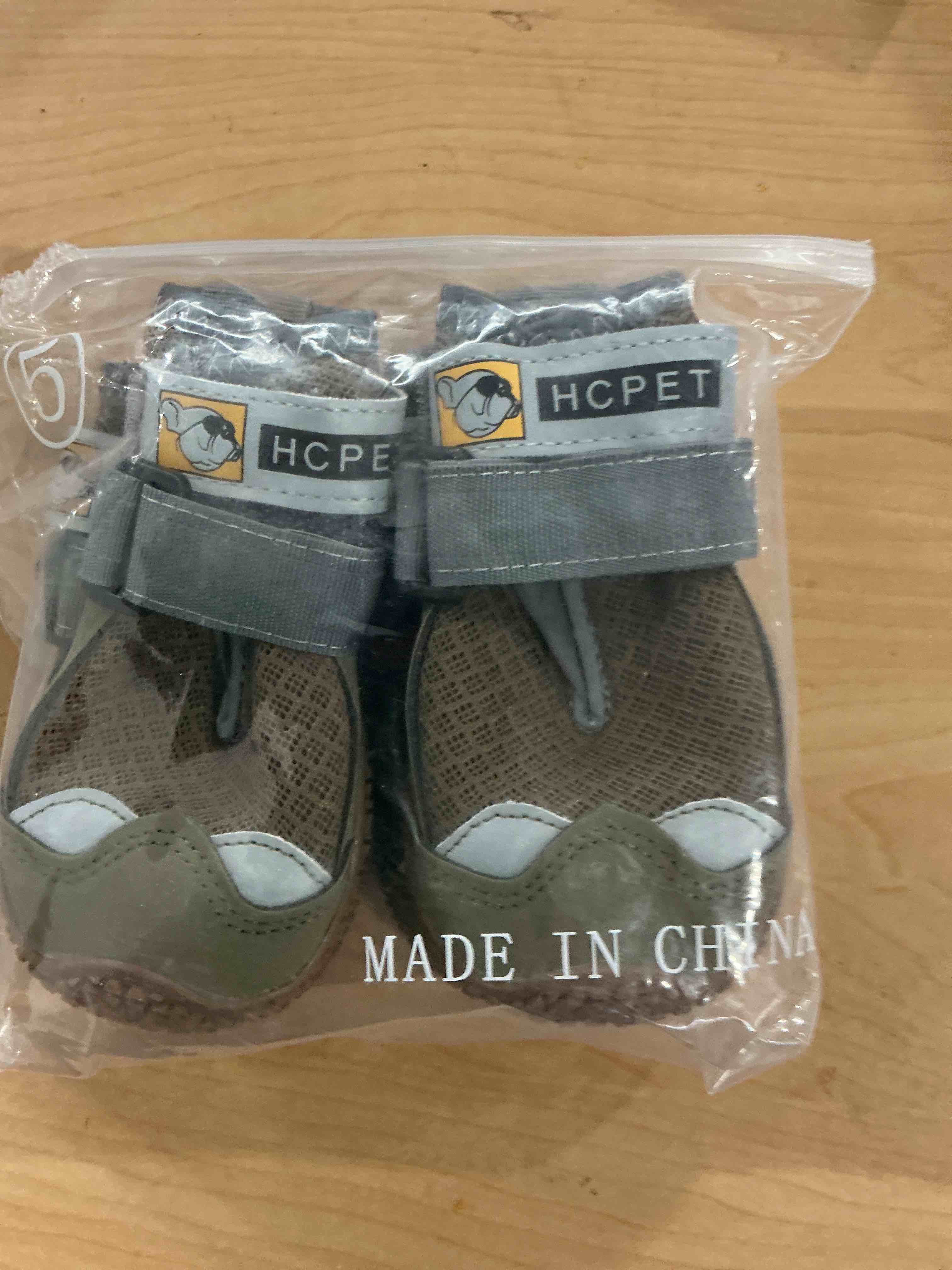 Condition photo showing Good Condition for Hcpet Dog Shoes for Large Dogs, Breathable Dog Booties for Small Medium Dogs, Anti-Slip Dog Boots & Paw Protectors for Hot Pavement Winter Snow Hiking with Reflective Straps Army Green Size 5 Army Green #5 (Width 2.16 inch) for 40-58 lbs