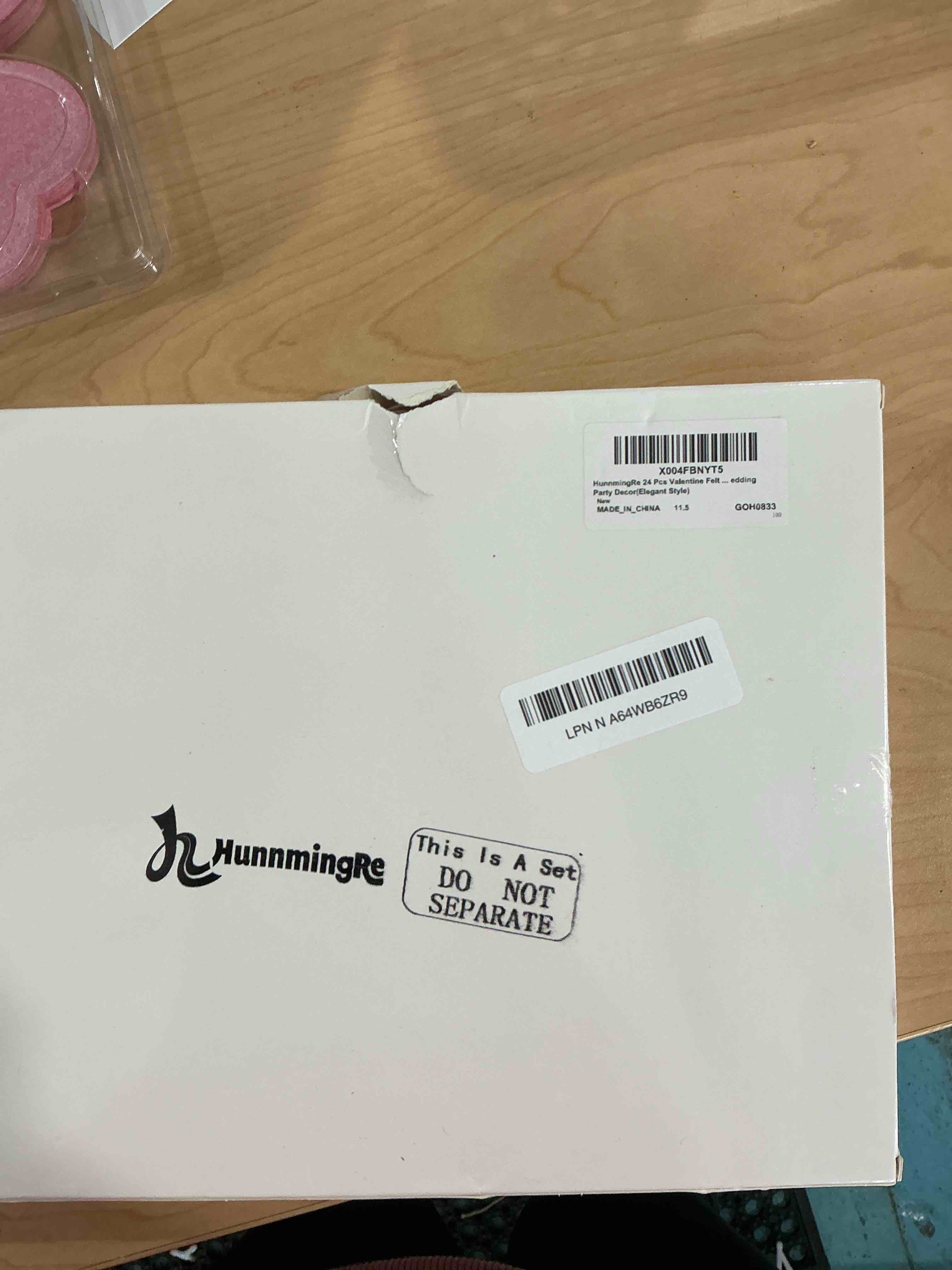 Condition photo showing Good Condition for 24 Pcs Valentine Felt Heart Ornaments for Tree Small Heart Hanging Decorations Valentine Felt Baubles for Home Wedding Party Decor(2.4 Inch,Elegant Style,Red Pink White) 2.4 Inch Elegant Style Red Pink White