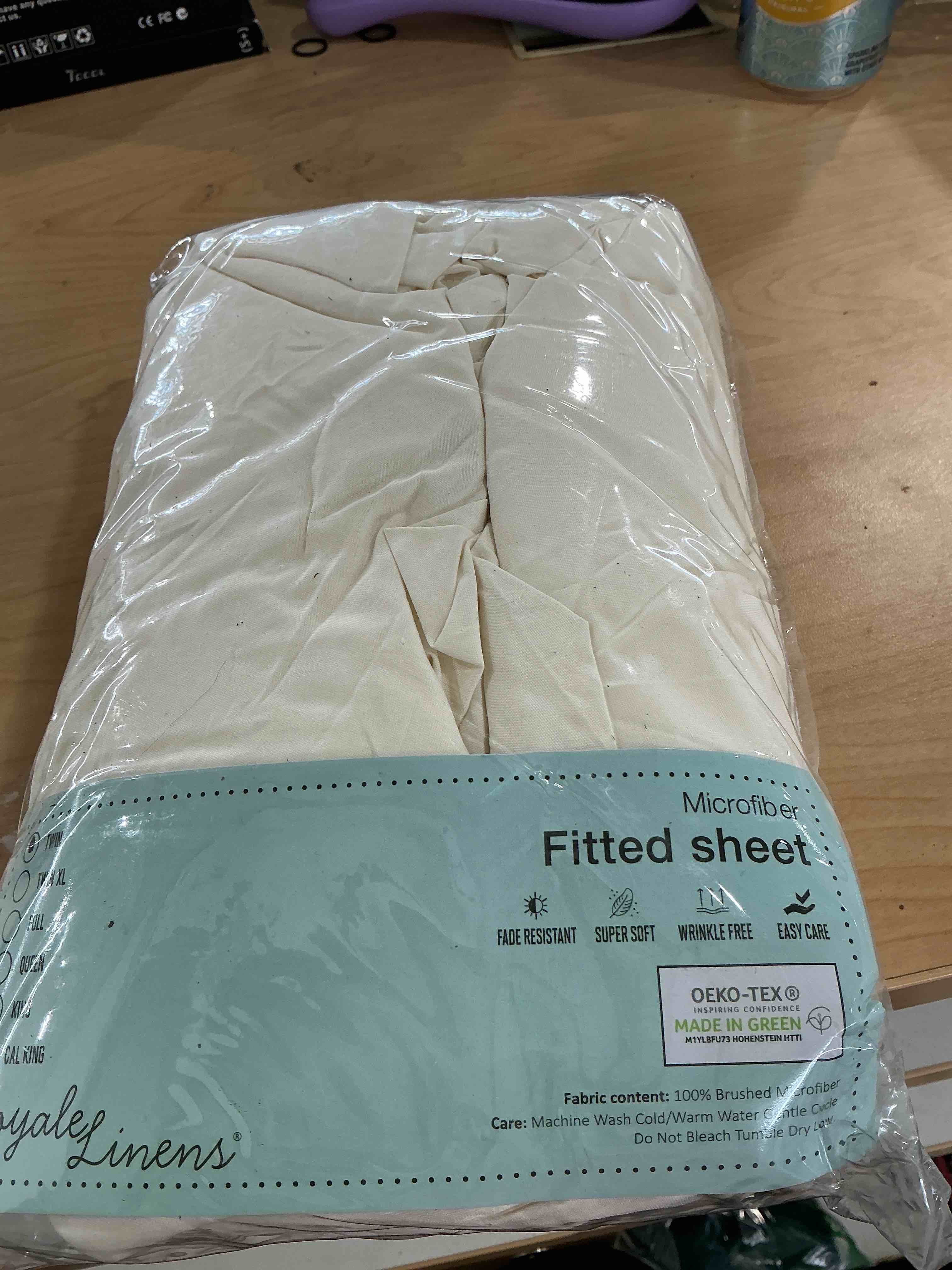 Condition photo showing Good Condition for Royale Linens Fitted Sheet Twin - Brushed Hotel Quality 1800 Ultra-Soft Wrinkle & Fade Resistant - Bottom Sheet - Deep Pocket Stretches Up to 16" - Fitted Sheet Only - Elastic Sheet (Twin, Ivory) Ivory Twin