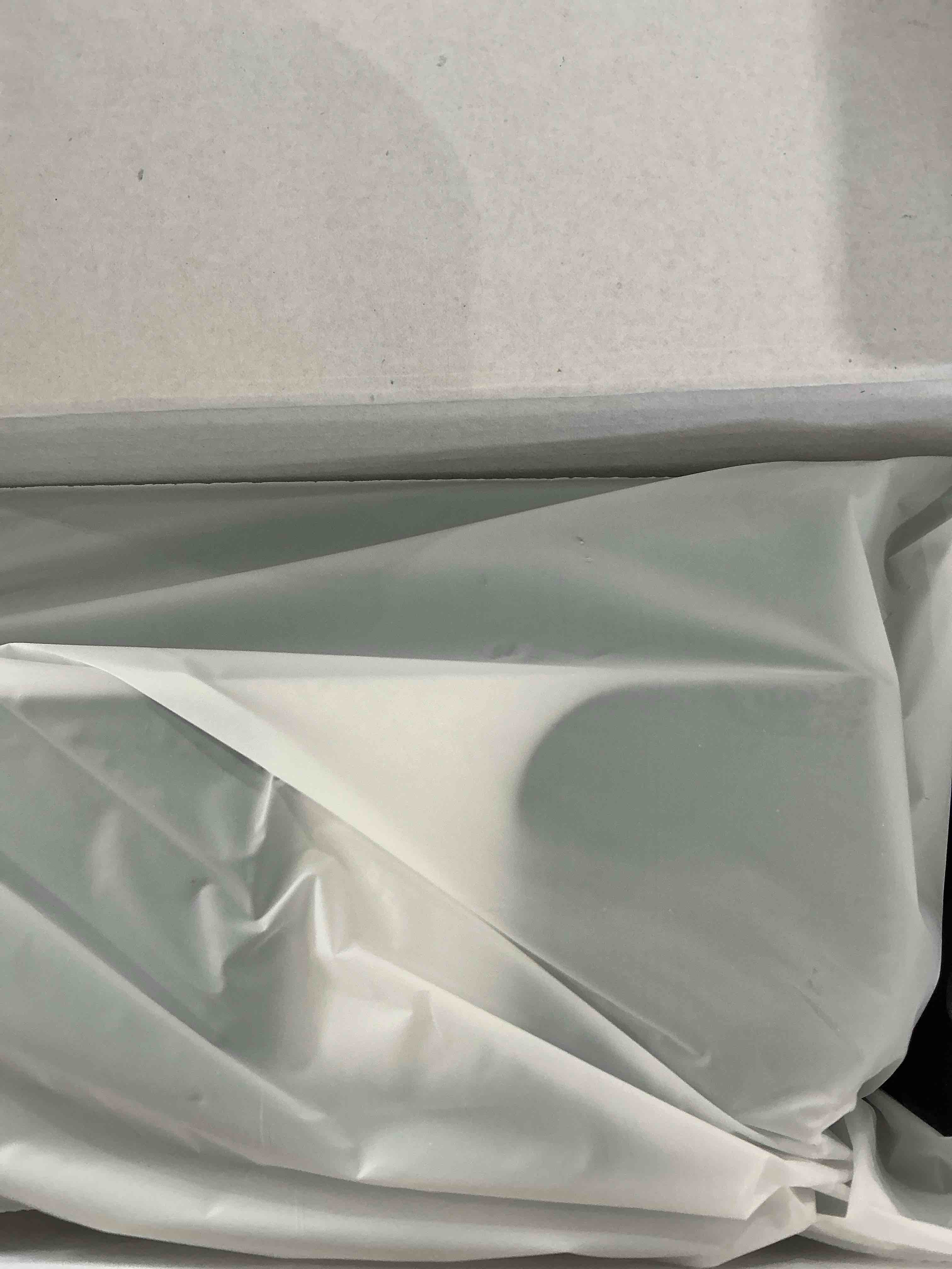 Condition photo showing New/Like New for Tesla USB Hub for Model 3 Highland 2024-2025 & Model Y Juniper with RGB Ambient Light, 4-Port Docking Station Tesla Gifts, Tesla Phone Charger Charging Center Console Organizer Accessories