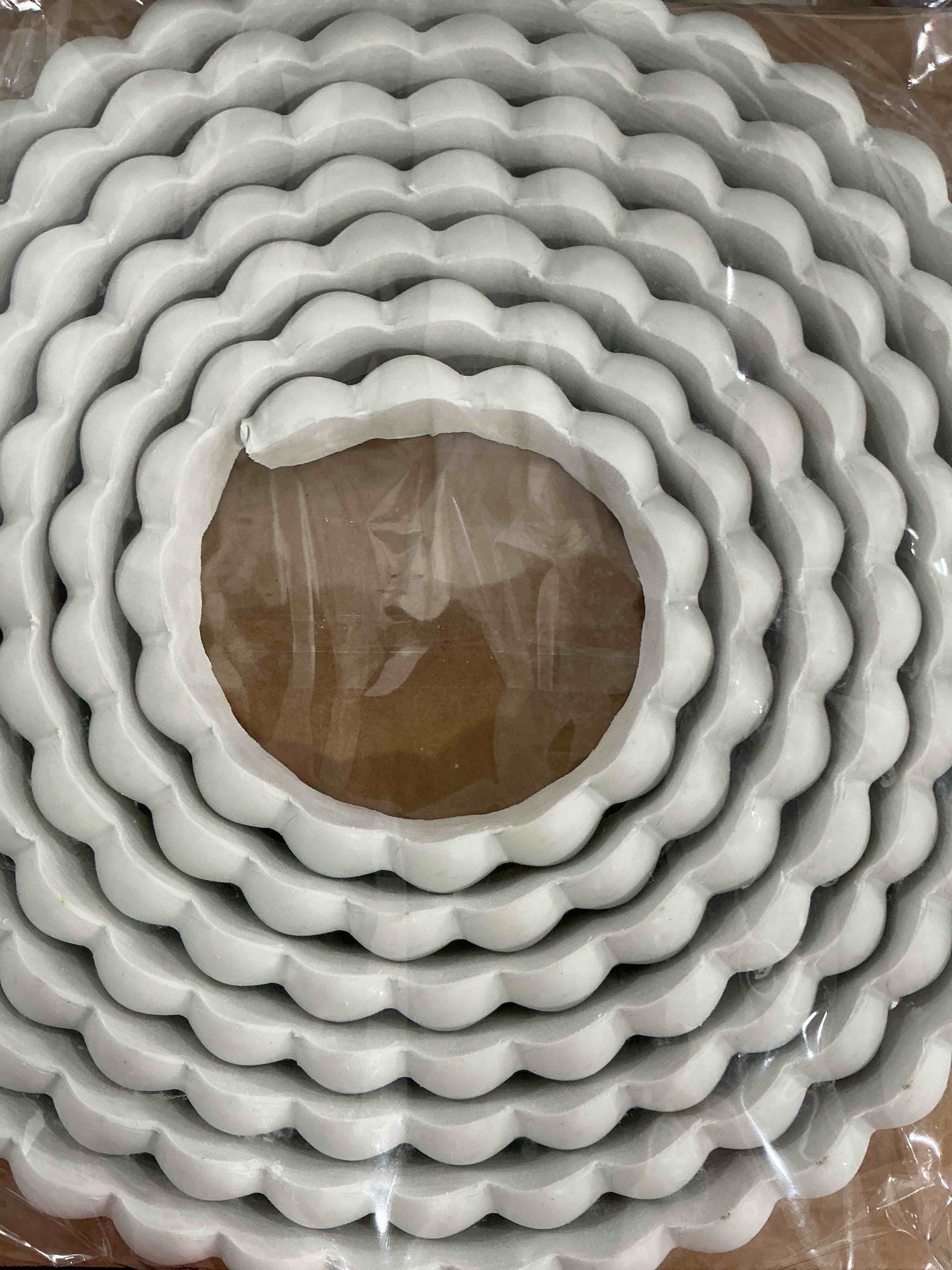 Condition photo showing New/Like New for Leinuosen Flexible Molding Trim Peel and Stick for Walls 10ft Decorative Bead Pearl DIY Wall Trim for Bathroom Mirror Frame Border Backsplash Tile Ceiling Cabinet TV Wall Edge(White, 10ft /20 mm) 10ft /20 mm White