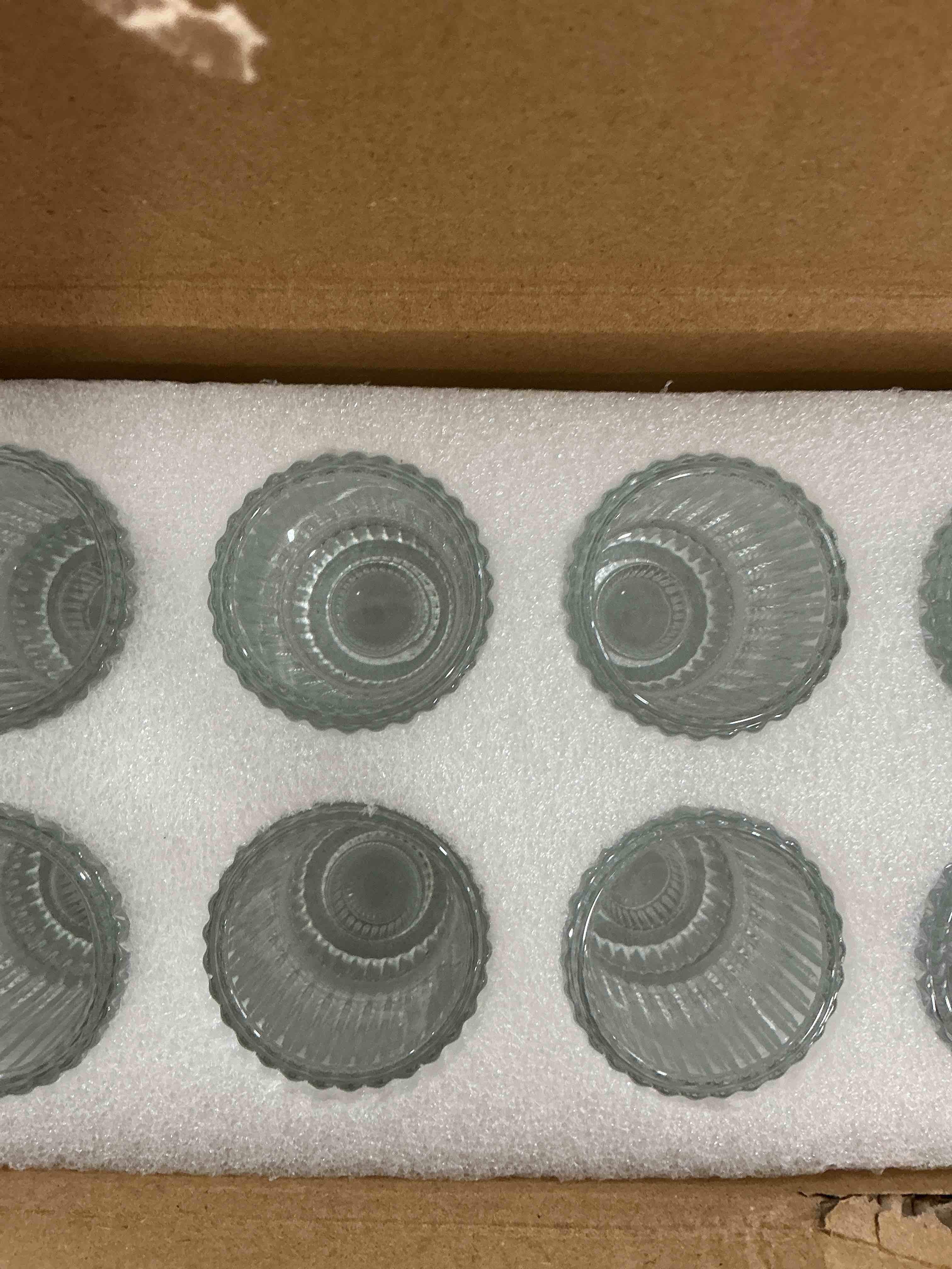 Condition photo showing New/Like New for 24 Pack Clear Glass Votive Candle Holders, Vintage Candle Holder for Floating Candle, Tealight Candle Holder for Table Centerpieces Home Bridal Shower Birthday Christmas Wedding Party Table Decoration
