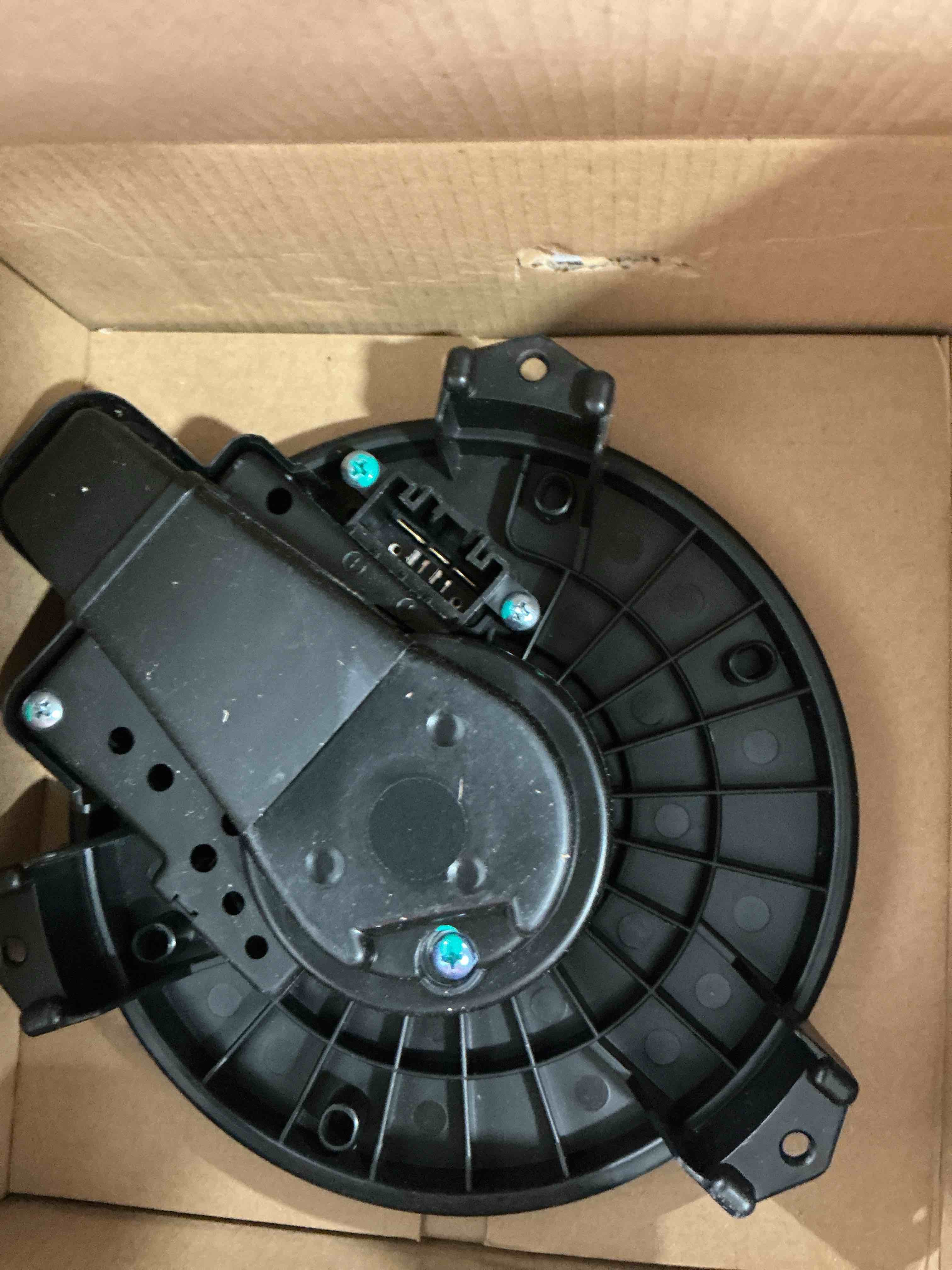 Condition photo showing New/Like New for Dasbecan Heater Blower Motor Compatible with 2014-2018 Dodge Ram 1500 2014-2017 Jeep Wrangler 2018 Jeep Wrangler JK Blower Fan Assembly Replace#700308 68232369AA 68214892AB 75025 PM4104