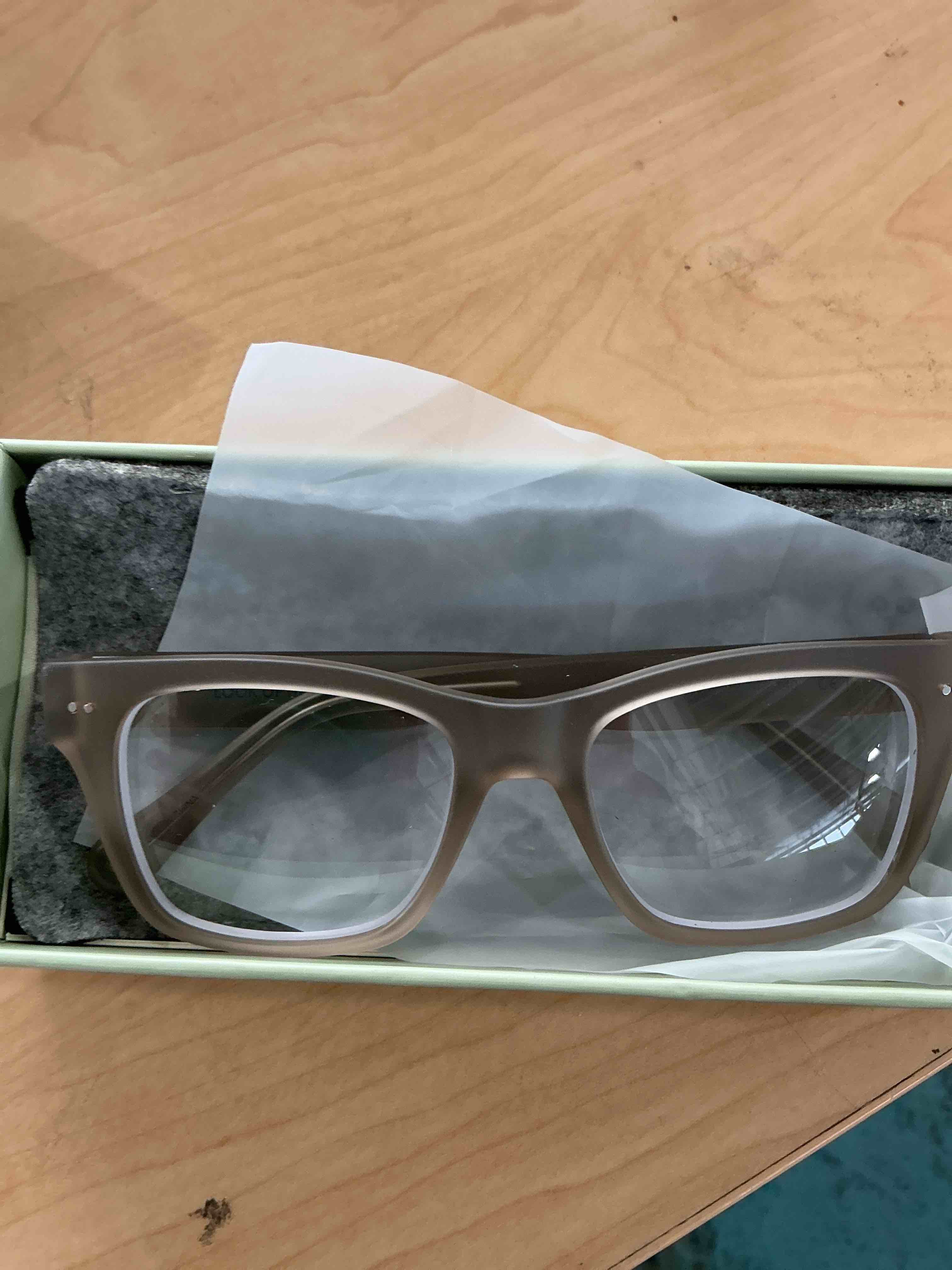 Condition photo showing New/Like New for LOOK OPTIC Cosmo Progressive Reader-Stylish Unisex Reading Glasses, Prescription-Quality Taupe 2.0 x