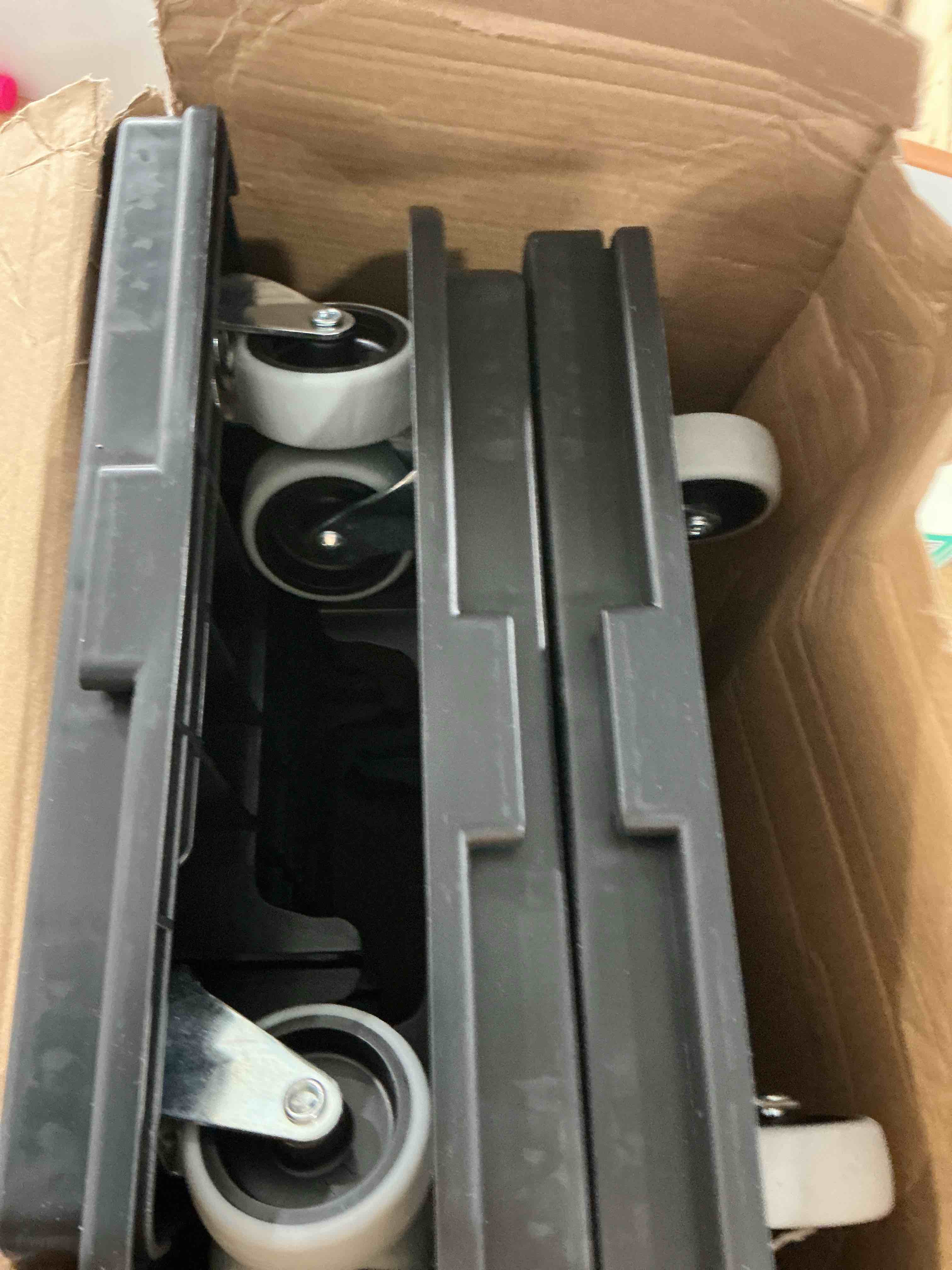 Condition photo showing Good Condition for Pack Furniture Dolly Moving Dolly Connectable Furniture Movers 16.3 x 11.4 Inch 500 Lbs Capacity Each Count 4 Wheels Heavy Duty Small Flat Cart Portable Dollies with Wheels, Black