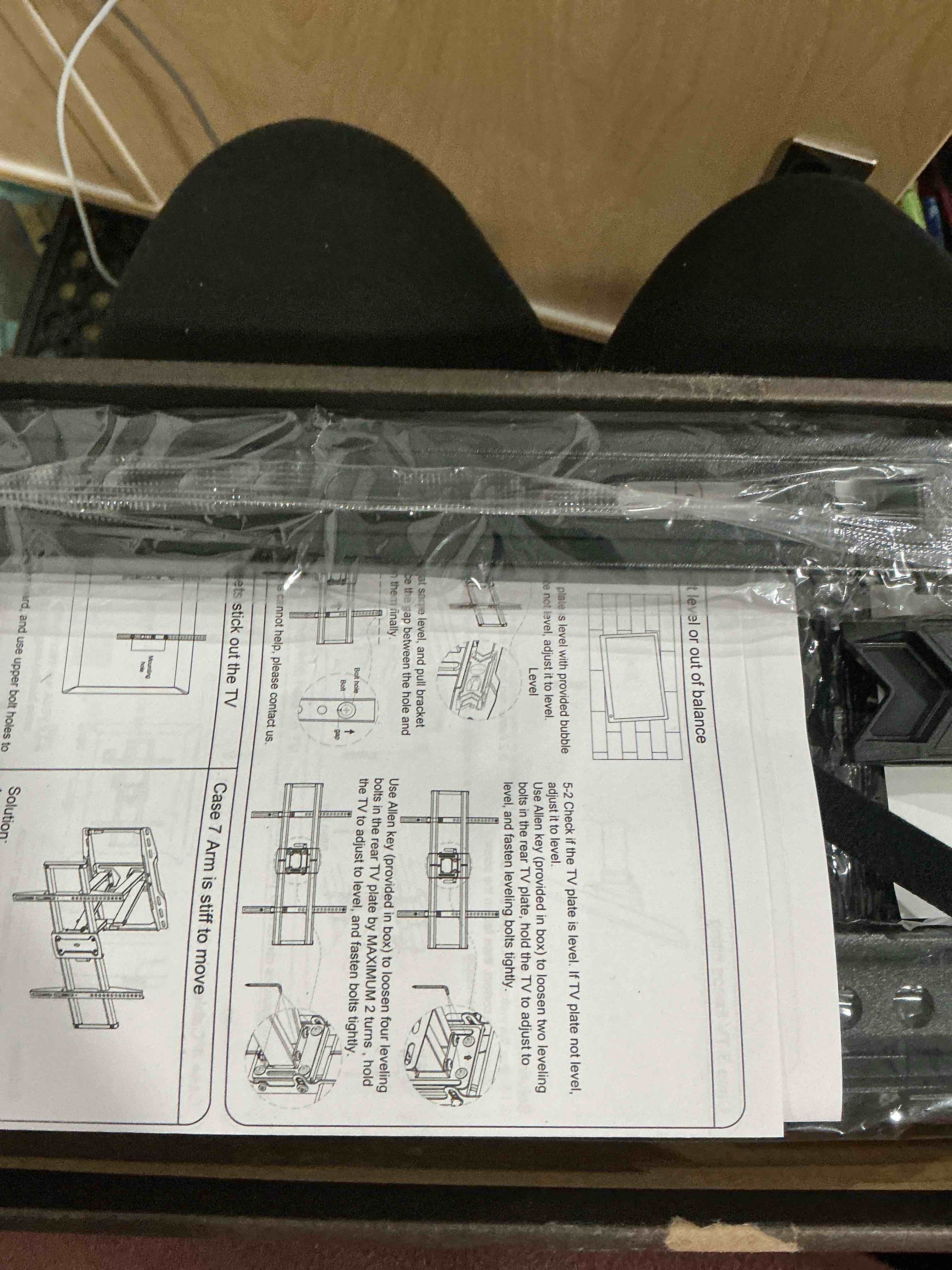 Condition photo showing New/Like New for USX MOUNT Full Motion TV Wall Mount for Most 32-70 inch TVs up to 99 lbs, Wall Mount Bracket with Dual Articulating Arms, Swivel, Tilt, Max VESA 400x400mm, TV Mount Fits 12”/16” Wood Studs 32-70 inch, 99 lb