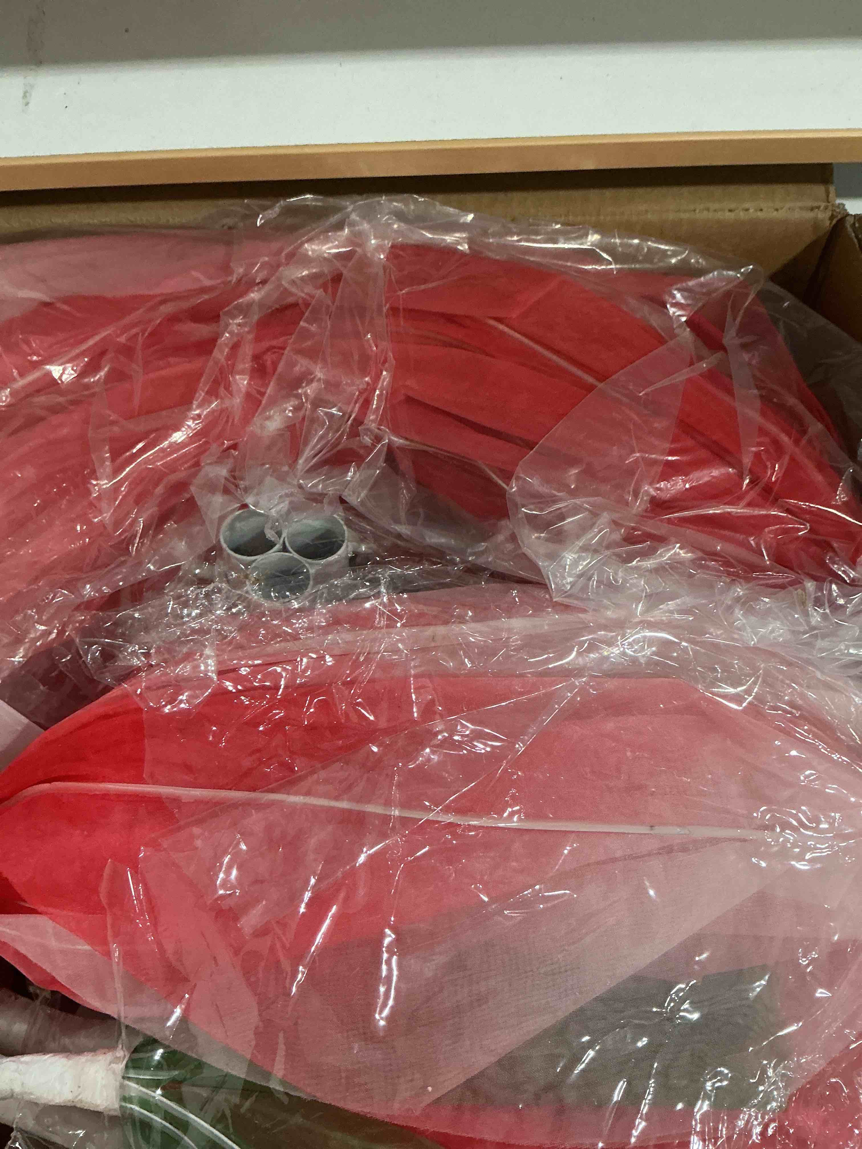 Condition photo showing New/Like New for Life Size Flowers-Giant Flowers 5.5Ft for Wedding Background Decor,Extra Large Shop Window Display,Photography Props, Huge Fake Flower Hotel Lobbies (Red)