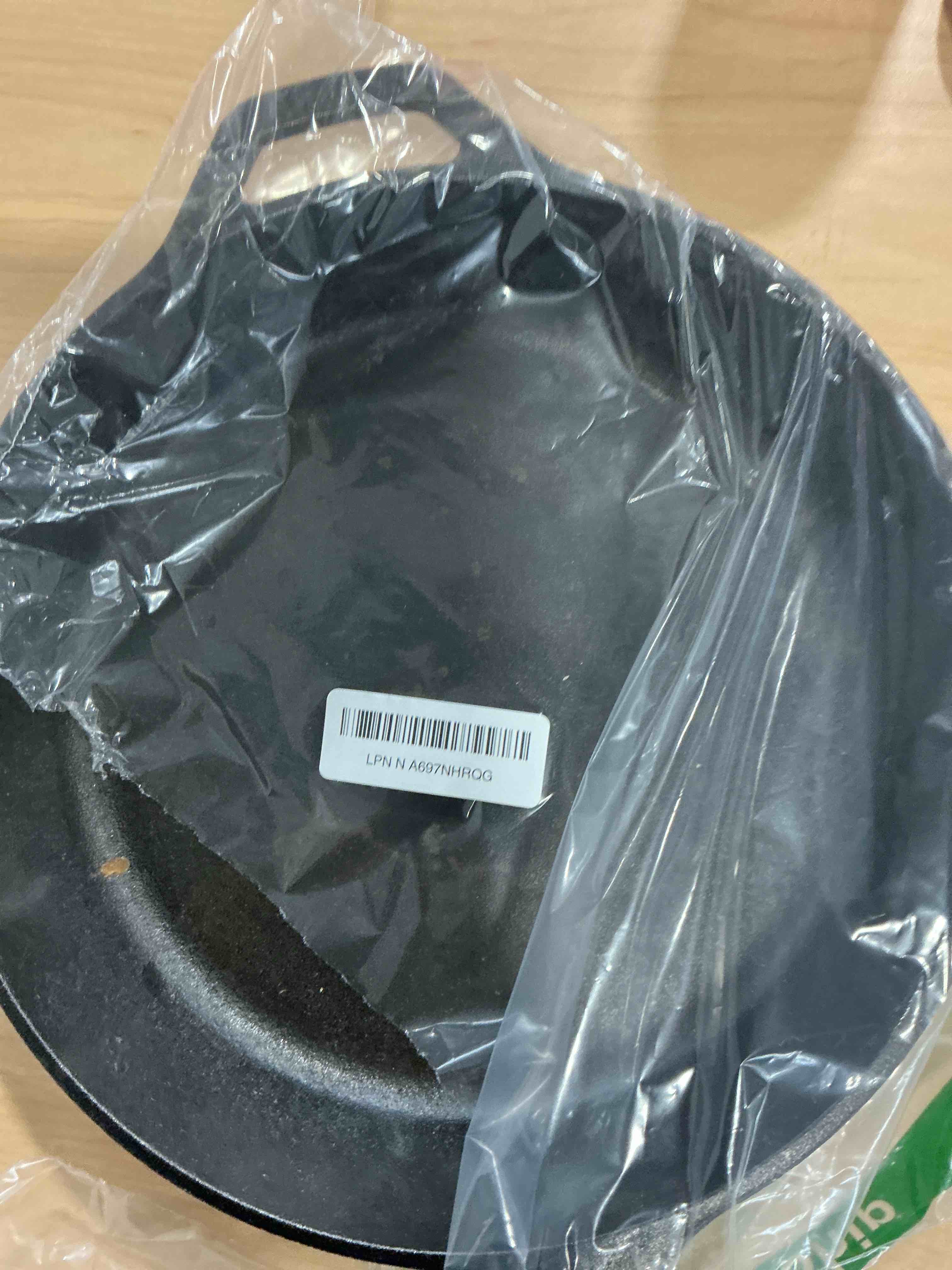 Condition photo showing Good Condition for Lodge 10.25 Inch Cast Iron Skillet – Pre-Seasoned Frying Pan with Teardrop Handle – Oven, Stovetop, Grill & Campfire Use – Made in USA – Durable, Non-Toxic, Even-Heating Cookware – Black 10.25 Inch (1 Count)