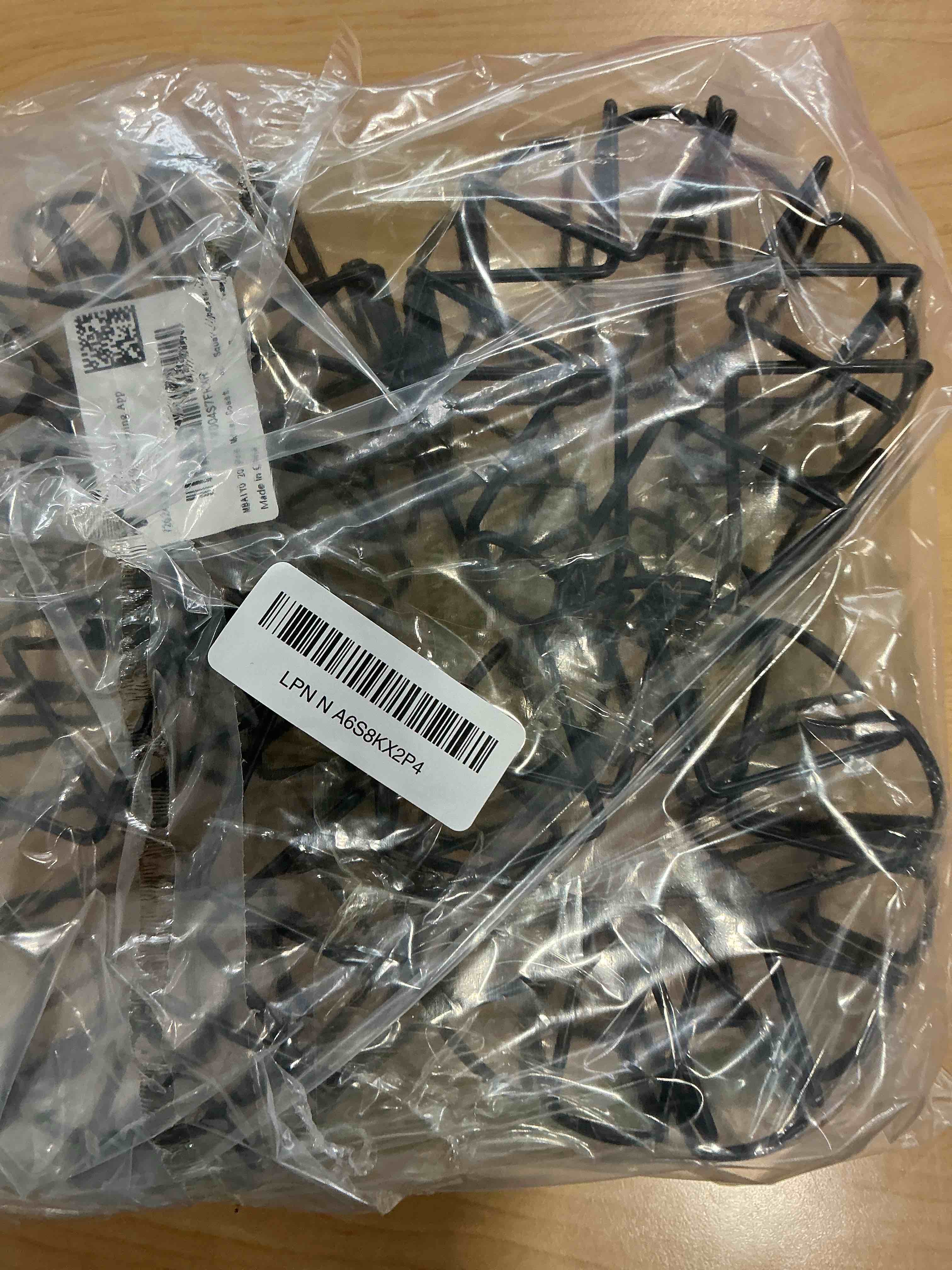 Condition photo showing Good Condition for 20 Pcs Metal Coaster Holders, Thick Iron Coaster Holder for 4 Inch Round and Square Coasters Black Square Coasters Holder Set