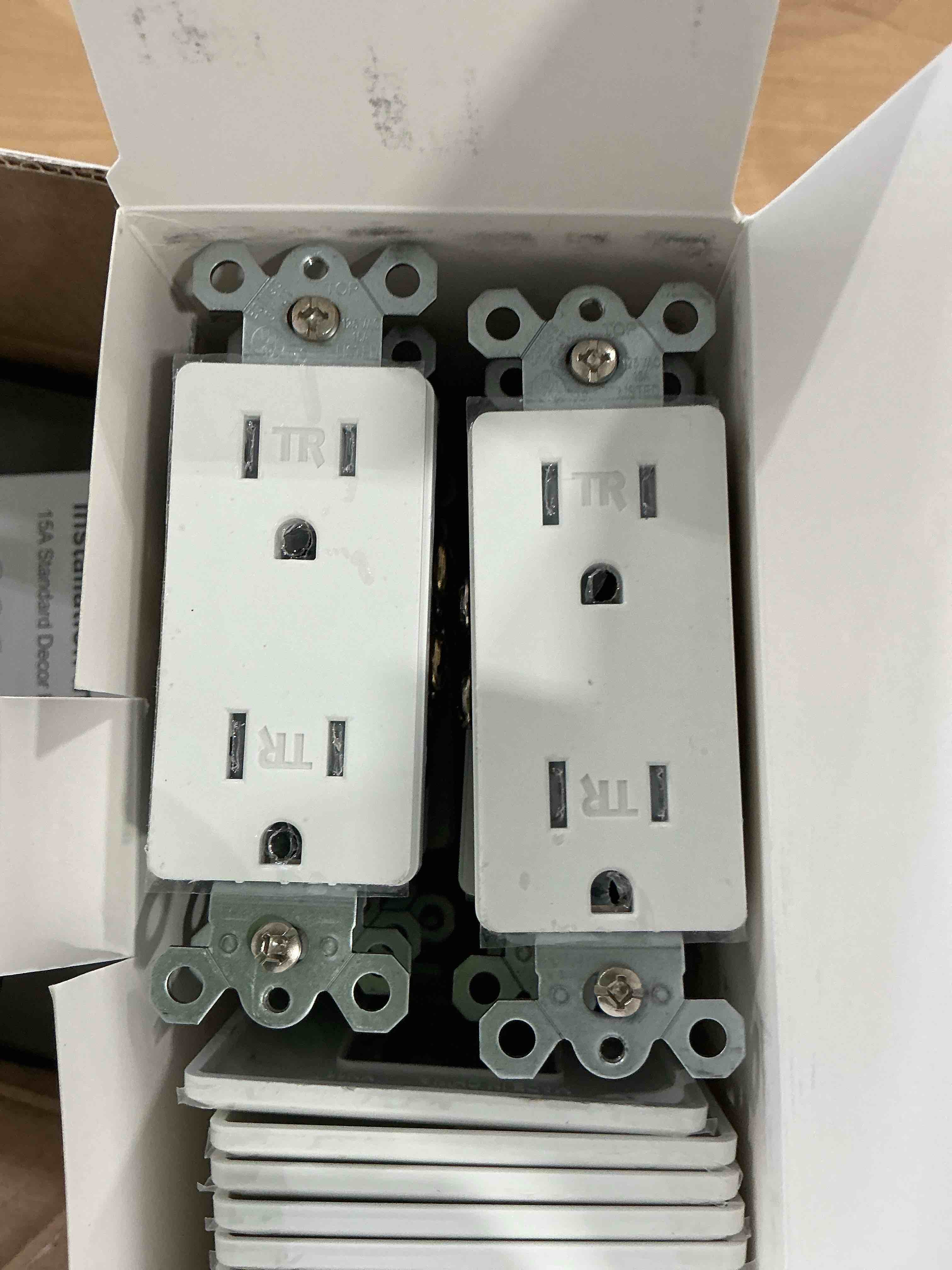 Condition photo showing New/Like New for BESTTEN 50 Pack 15 Amp Decorator Receptacle Outlet, Tamper Resistant Receptacle, Residential and Commercial Use, Wallplate Included, 15A/125V/1875W, White