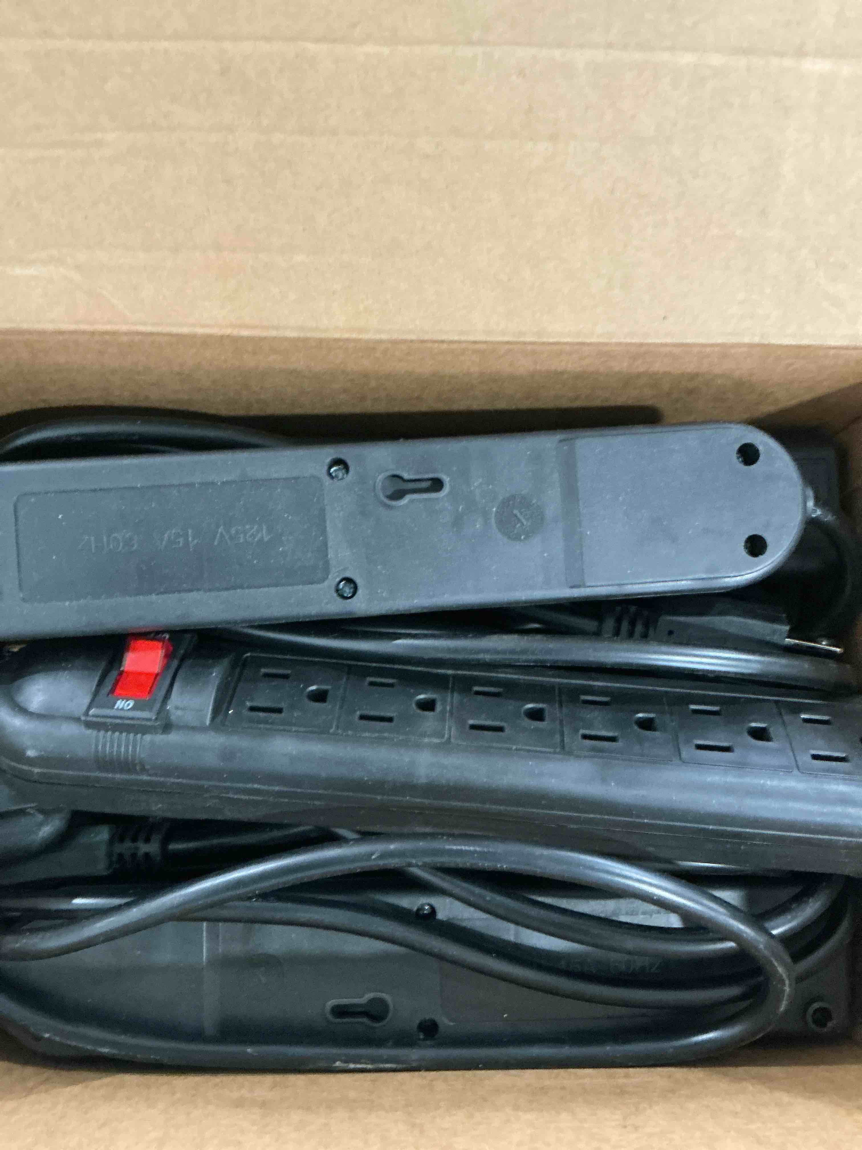 Condition photo showing New/Like New for 6 Pack 6 Outlet Power Strip 4 ft Flat Plug Overload Protection Power Strips for Home Office(Black)