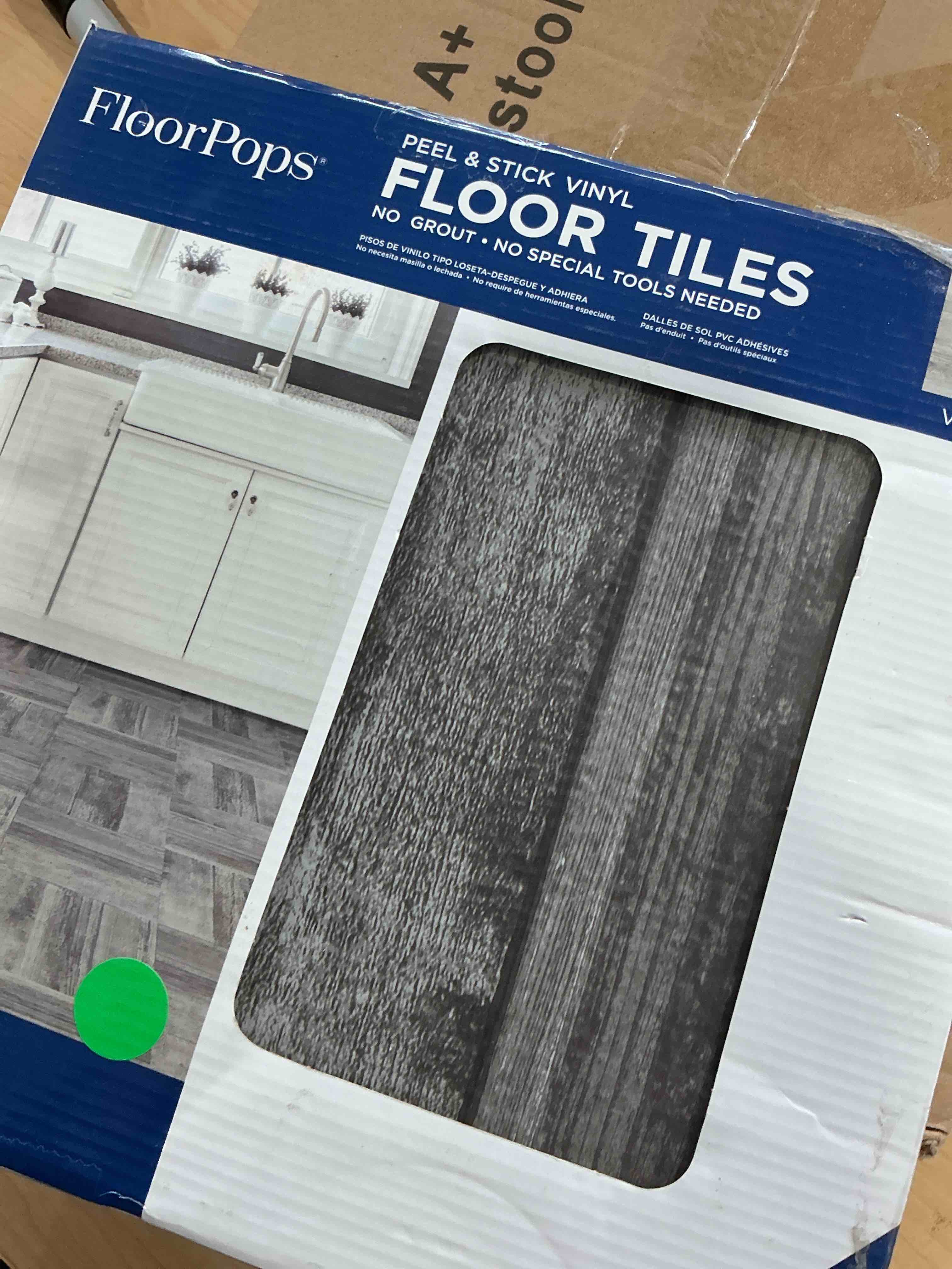 Condition photo showing Good Condition for FloorPops FP3292 Vanleer Peel & Stick Floor Tiles, Grey