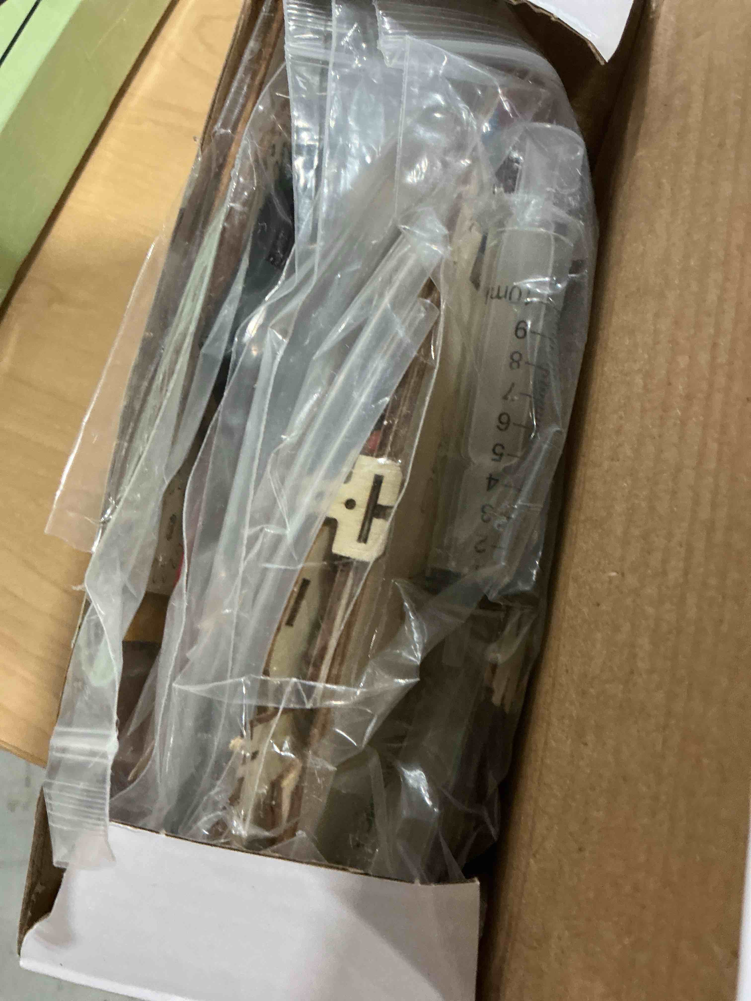 Condition photo showing New/Like New for STEM Science Kits for Kids Ages 8-12 8-10, Wood Building Crafts Kits for Boys 6-8, STEM Toys for Ages 8-13 6 7 8 9 10 11 Year Old Gifts, Kids Science Engineering Experiment Projects, 3D wooden Puzzles Science STEM Kits