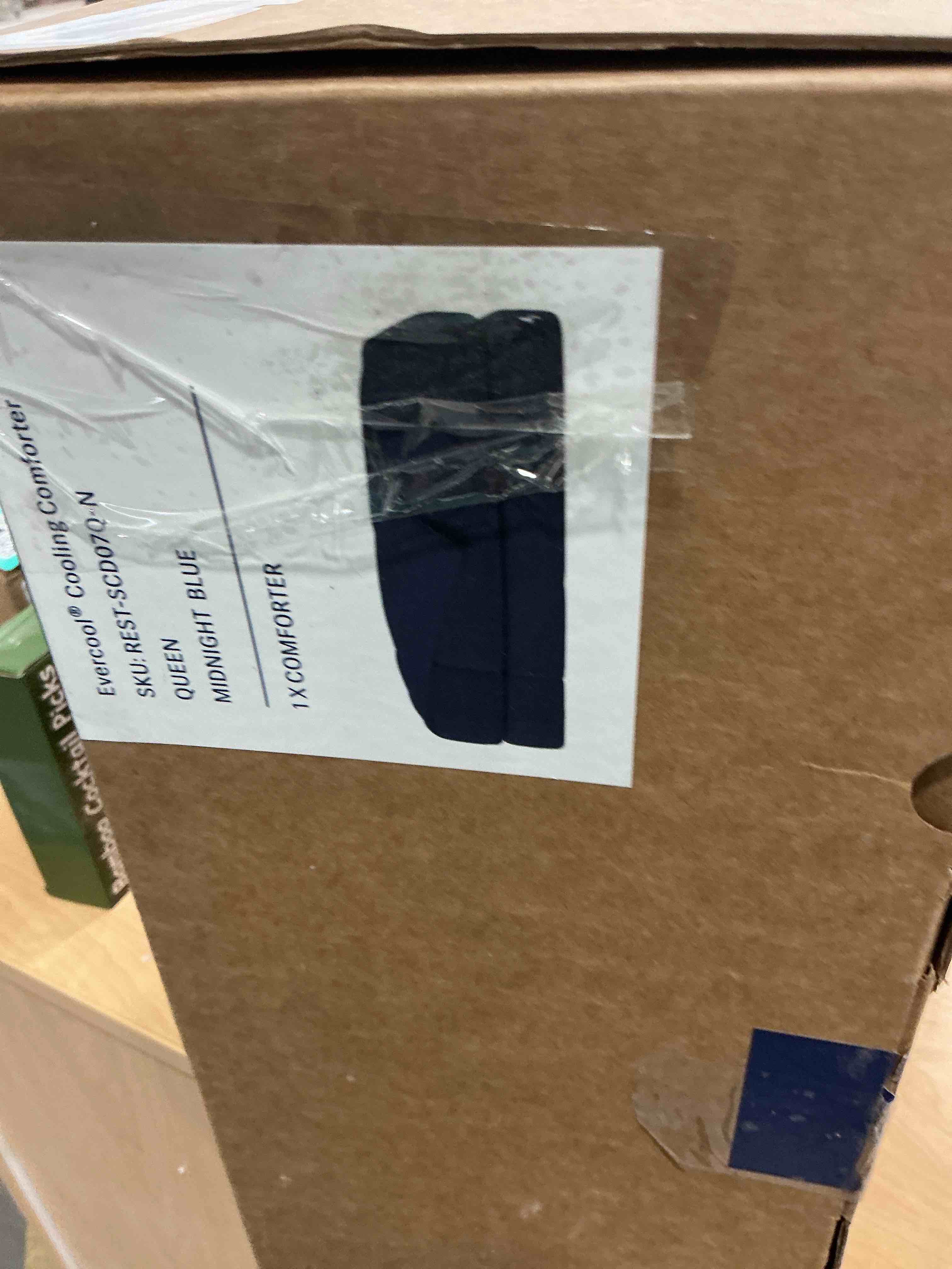 Condition photo showing New/Like New for REST® Evercool® Cooling Comforter, Full/Queen, Blanket for Hot Sleepers, All Season Bedding to Keep Cool for Night Sweats, Breathable Lightweight Blanket, 90"x90" Inches, Midnight Blue Midnight Blue Full / Queen (90"x90")