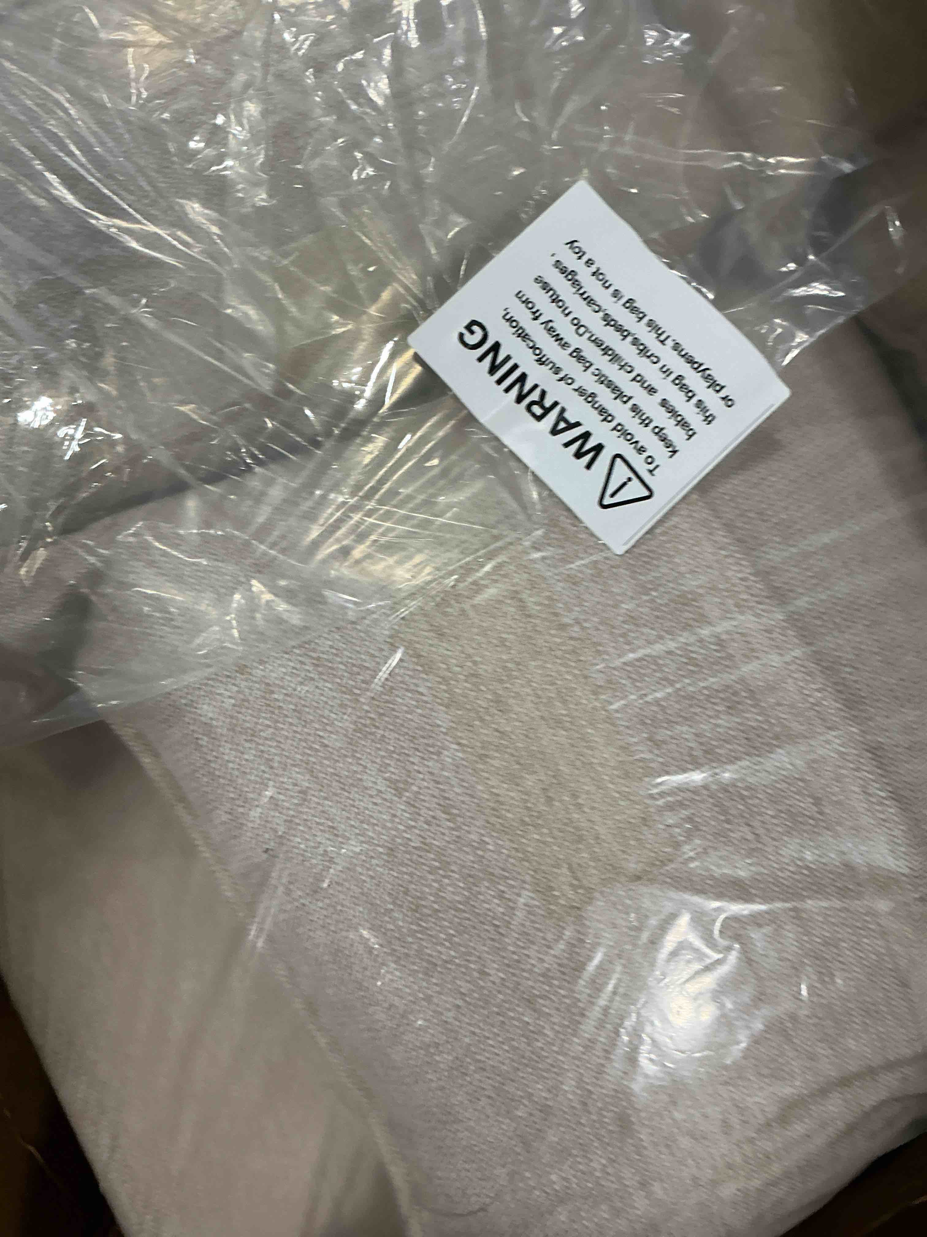 Condition photo showing Good Condition for unknown couch cushions