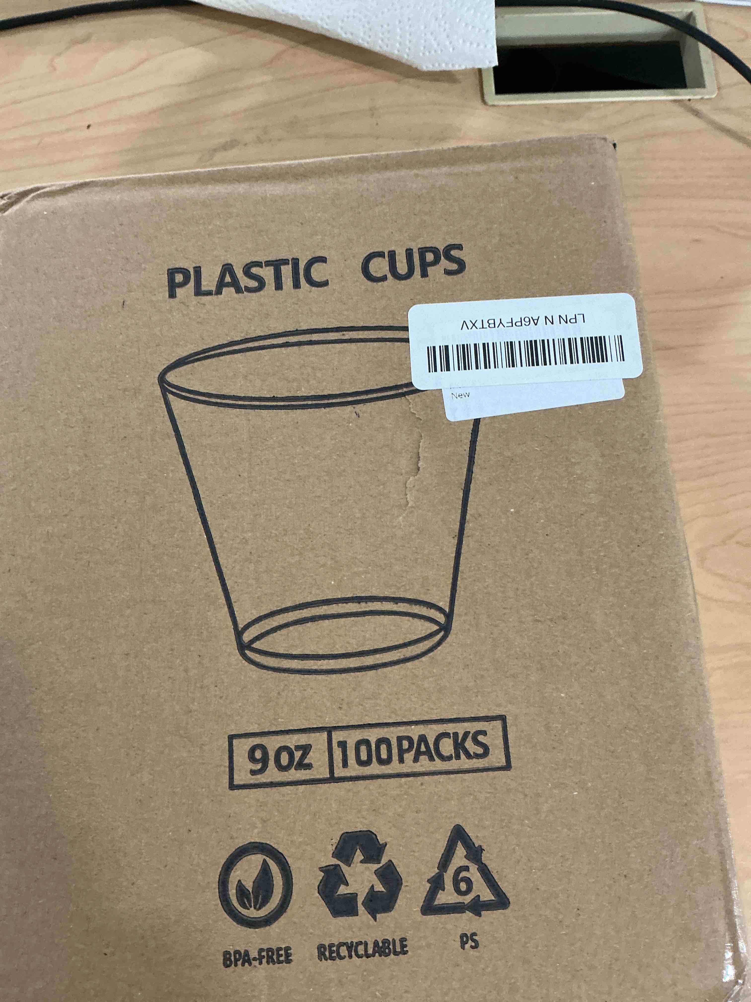 Condition photo showing New/Like New for RACETOP 9 oz Clear Plastic Cups 100 packs, Disposable Plastic Party Cups Tumblers, Cocktail Cups, Perfect for Parties, Wedding and Events clear 9 oz 100 pack