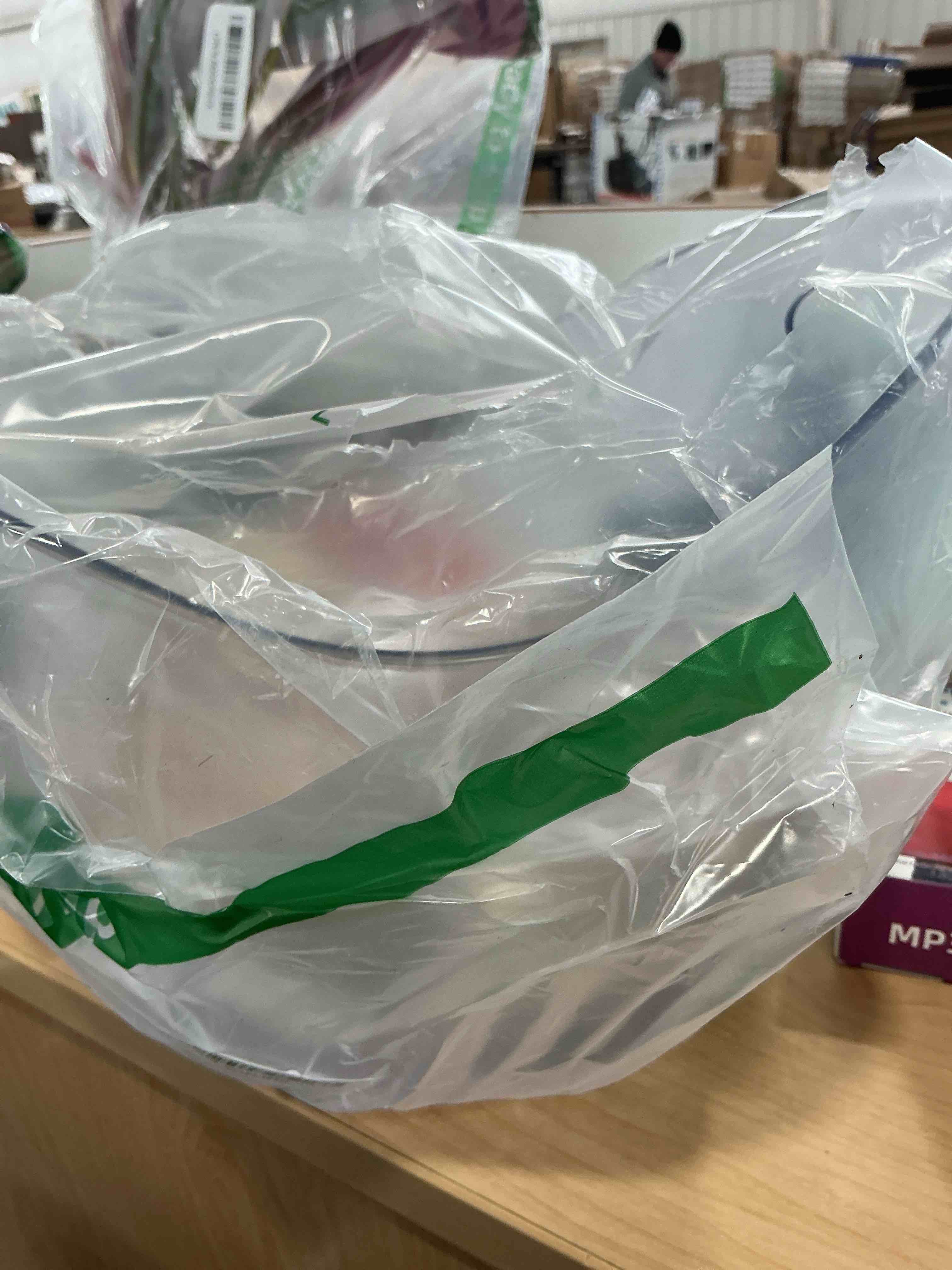 Condition photo showing Good Condition for Yesland Ice Bucket, Clear Acrylic 3.5 Liter Storage Tub, Beer Bucket Beverage Chiller Bin for 2 Wine, Champagne Bottles, Beer Bottles