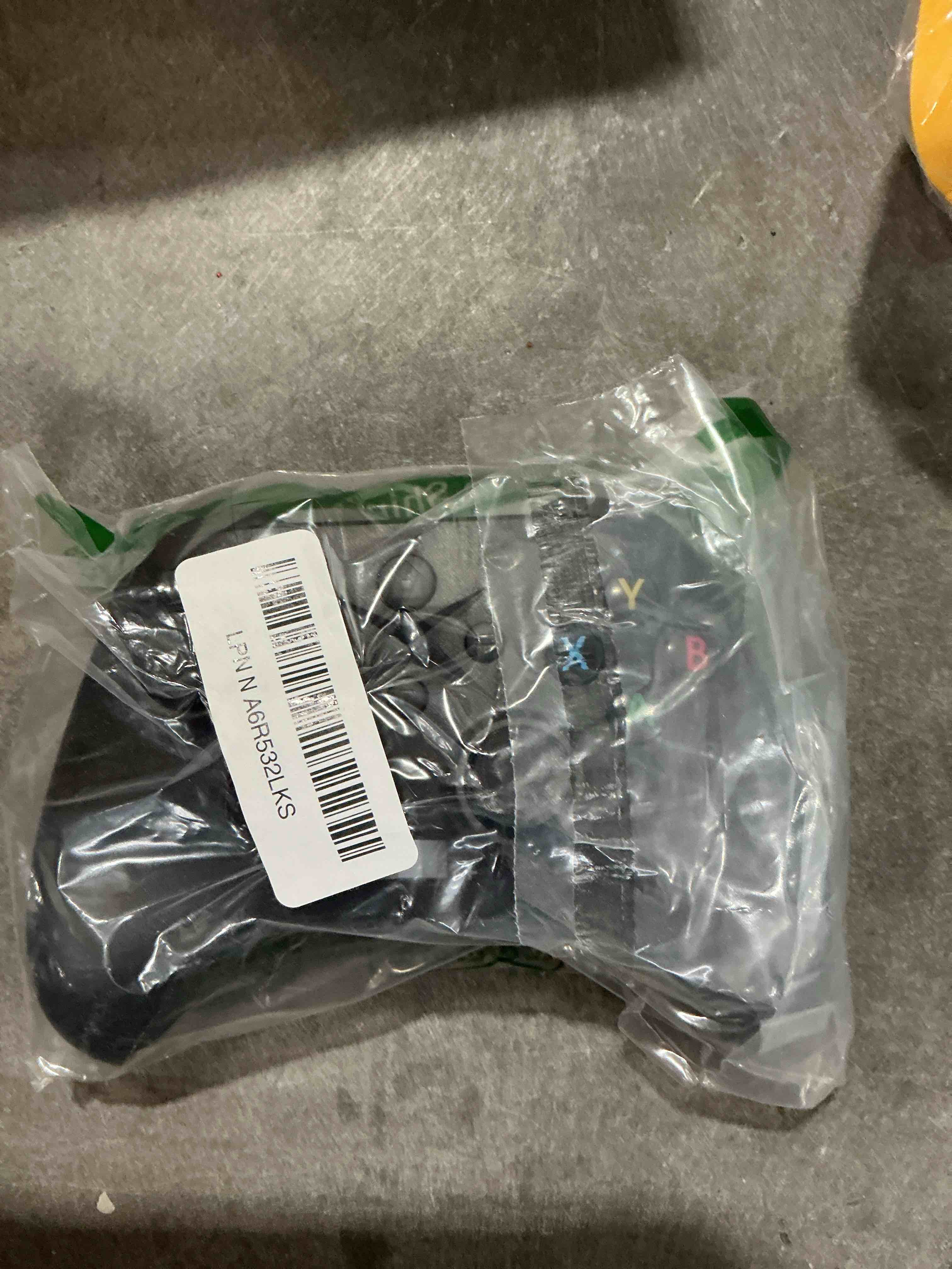 Condition photo showing Good Condition for IWGAME Wireless Controller for Xbox/PC, Support 3.5mm Audio Jack,Dual Vibration with Xbox One/Android/IOS/PC/X-One S/X, X-Series S/X (Black)