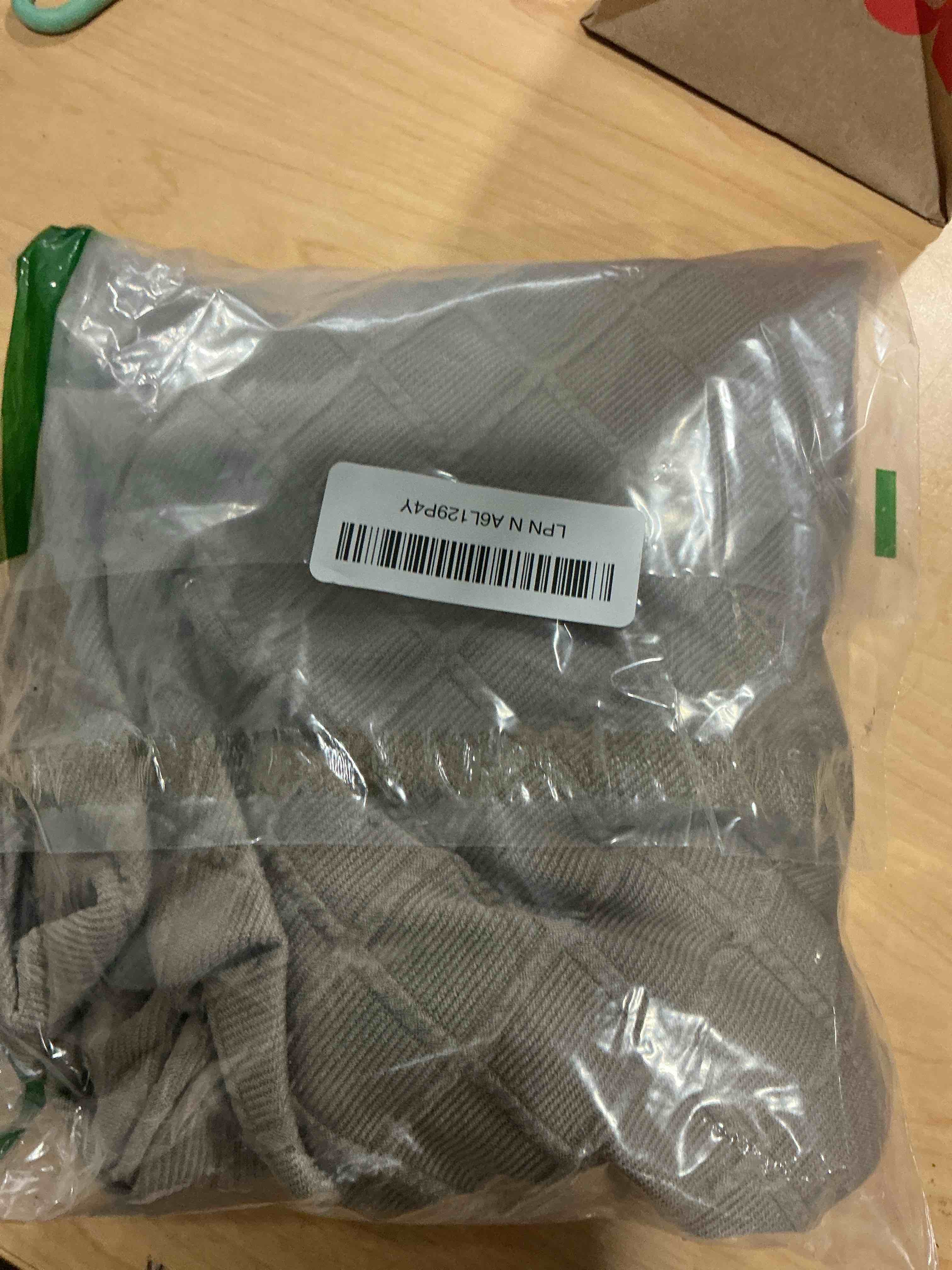 Condition photo showing Good Condition for SearchI Stretch Dining Bench Cover, Washable Durable Bench Covers Slipcover, Rectangle Bench Seat Covers for Dining Room Living Room Kitchen(Jacquard Taupe)