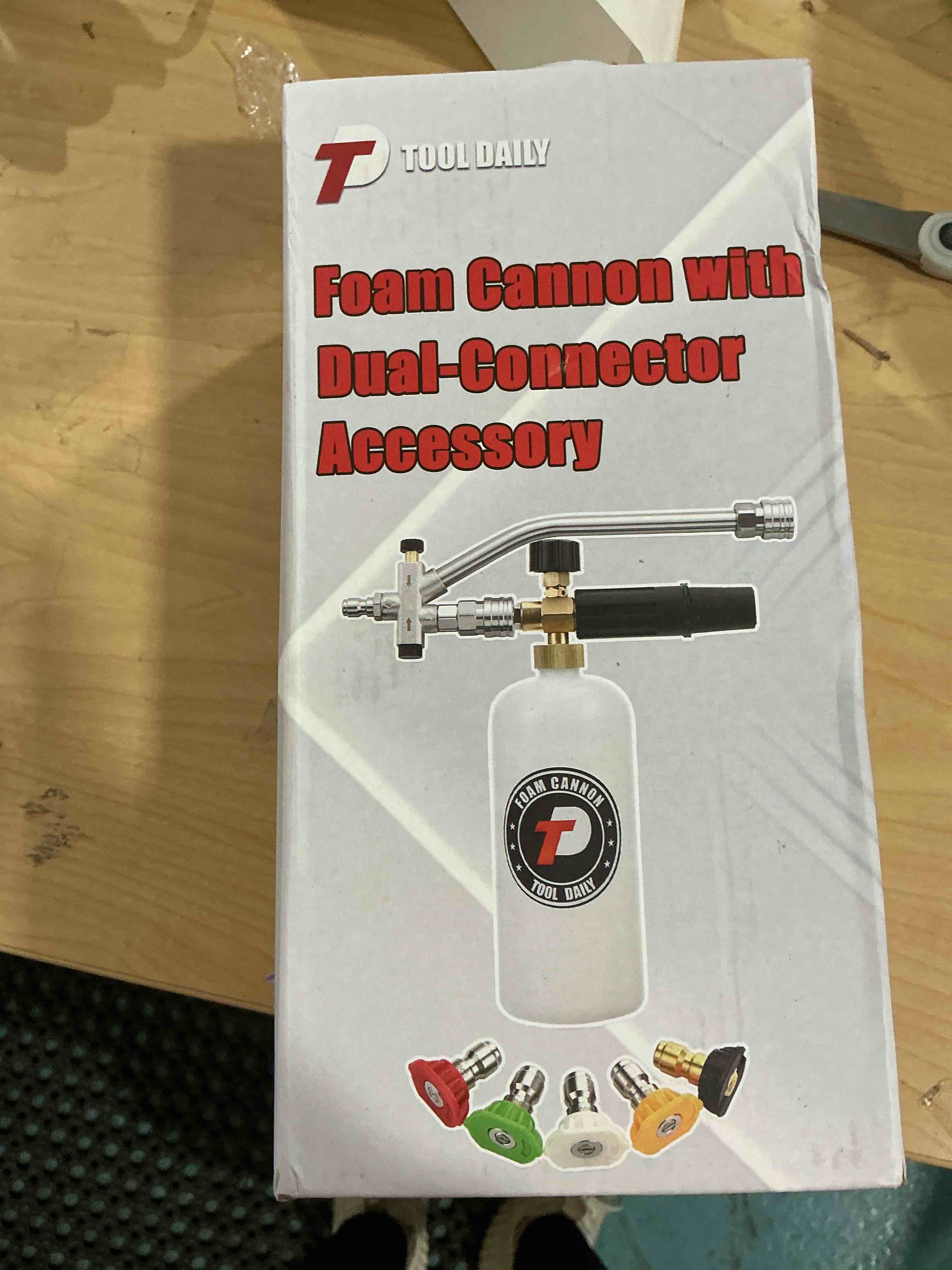 Condition photo showing New/Like New for Tool Daily Foam Cannon with Dual Connector Accessory, 1/4 Inch Quick Connector, 5 Pressure Washer Nozzle Tips, 1 Liter Dual Connector Foam Cannon