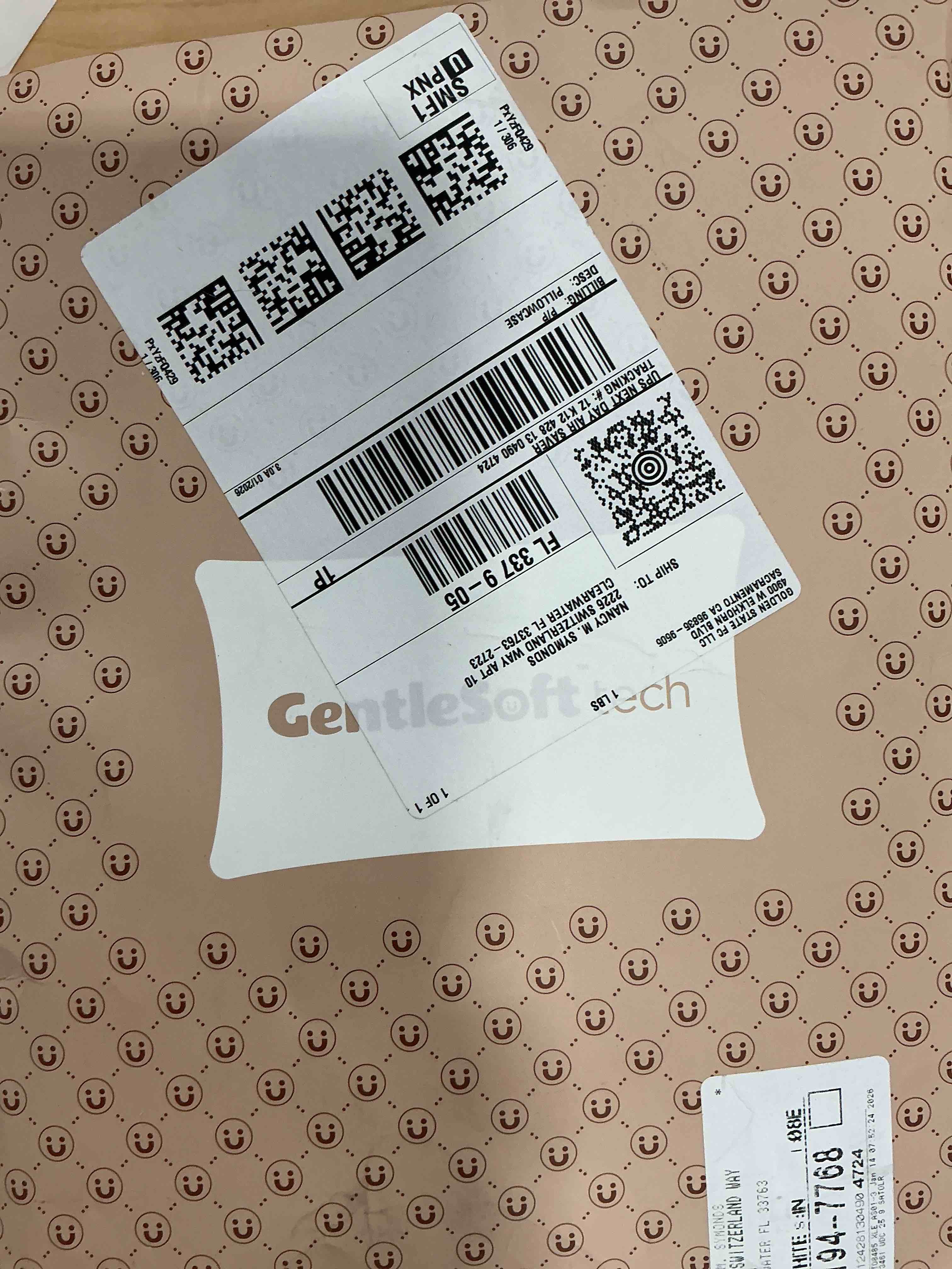 Condition photo showing Good Condition for Bedsure King Size Pillow Cases Set of 2, Cooling Pillow Cases King, Rayon Derived from Bamboo Cream Pillowcases, Breathable & Silky Soft Cool Bedding Pillow Covers with Envelope Closure, 20x36 Inches 06 - Cream King (20" x 36")