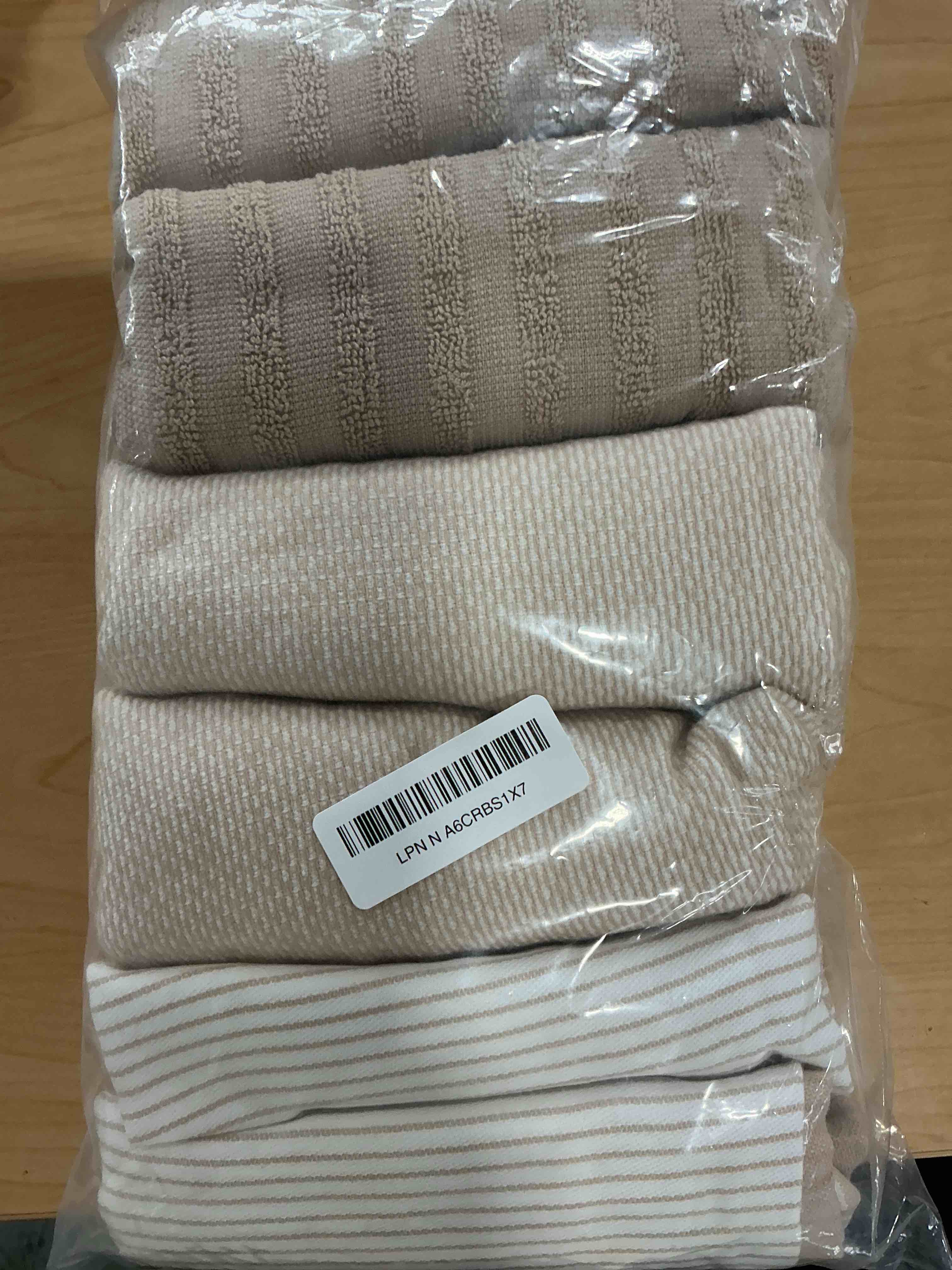 Condition photo showing New/Like New for Premium Kitchen Towels (20”x 28”, 6 Pack) | Large Cotton Dish Towels | Flat & Terry Highly Absorbent Kitchen Linen Set with Hanging Loop | Tan