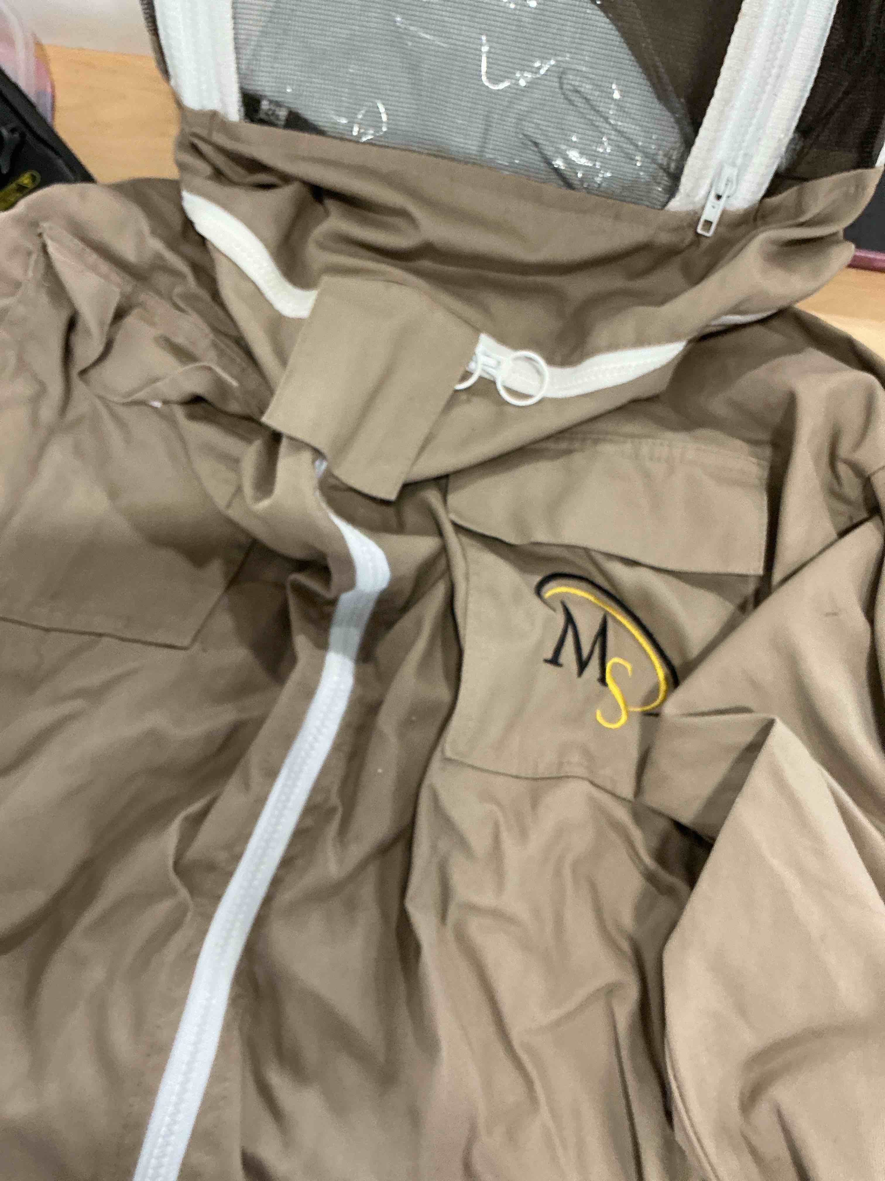 Condition photo showing Good Condition for 2xxl tan Professional Beekeeping Suit with Ventilated Hood - Multi-Size Bee Outfit for Men, Women & Bee Keeper Catcher