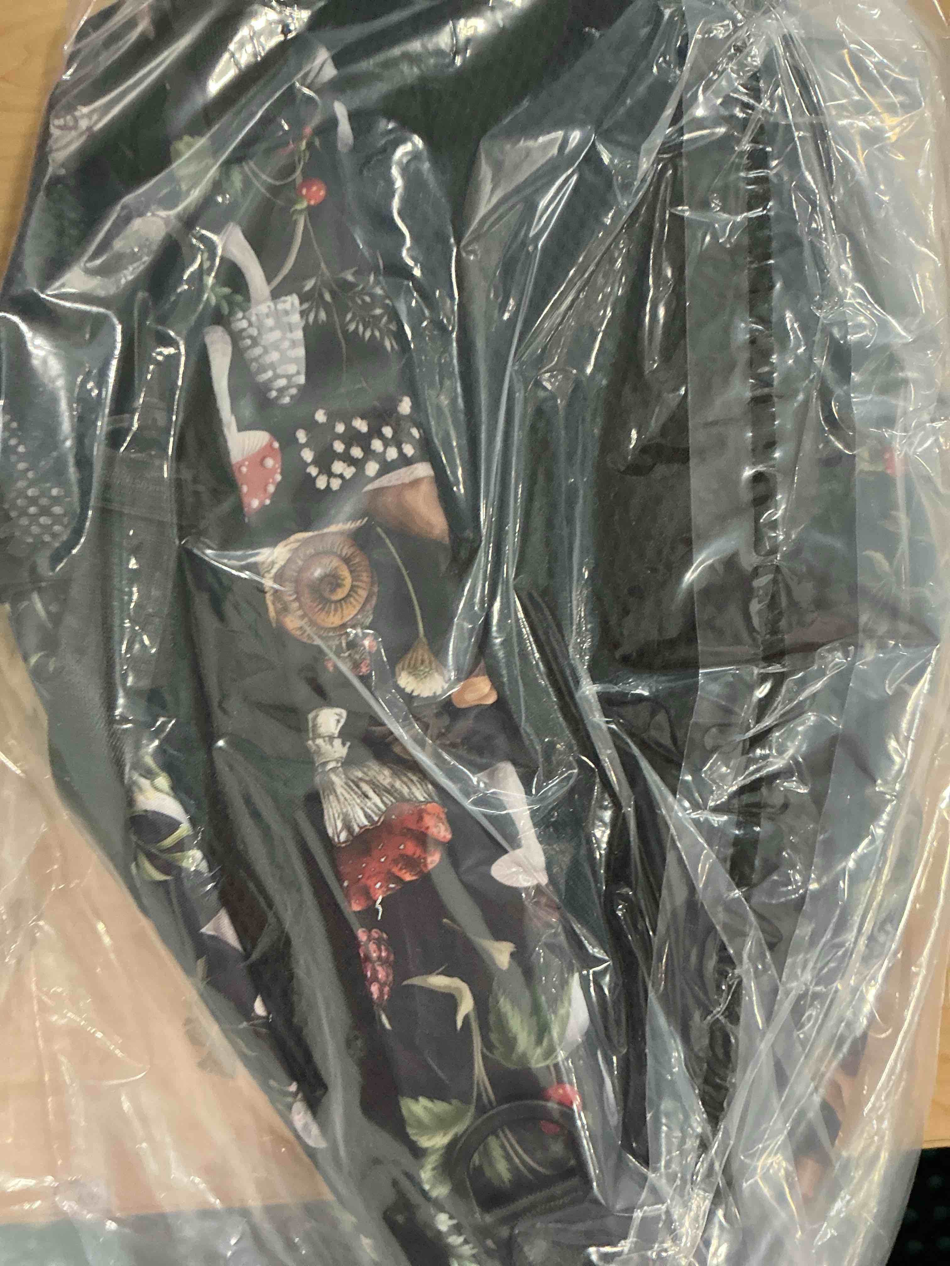 Condition photo showing New/Like New for Vintage Elephant Sling Backpack Unisex Crossbody Chest Bag Shoulder Chest Bag For Women Men Hiking Travel Mushroom Snail Berry