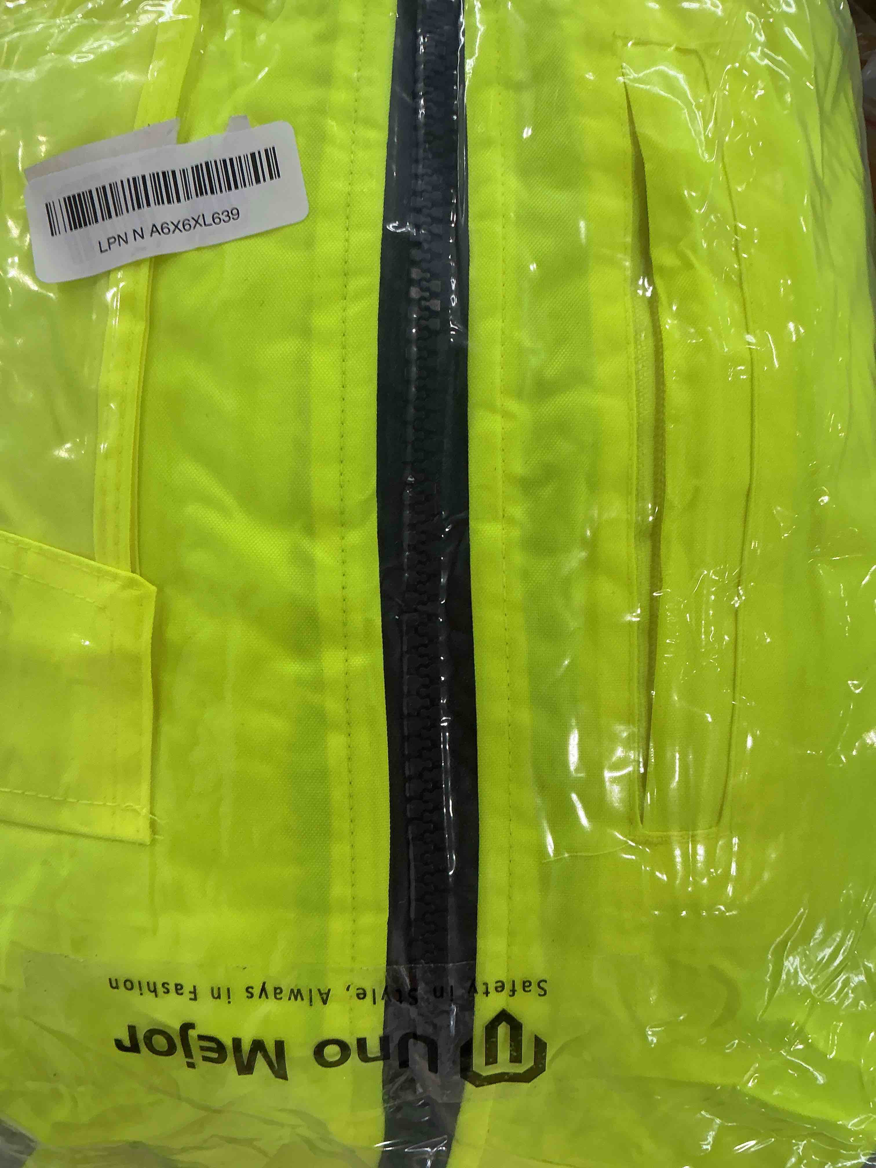 Condition photo showing New/Like New for High Visibility Safety Jacket, Reflective Jacket with Pockets for Men& Women, Construction Coats for Winter Cold Weather, Waterproof High Vis Rain Gear, Class 3 Yellow-Black, M Yellow-black Medium