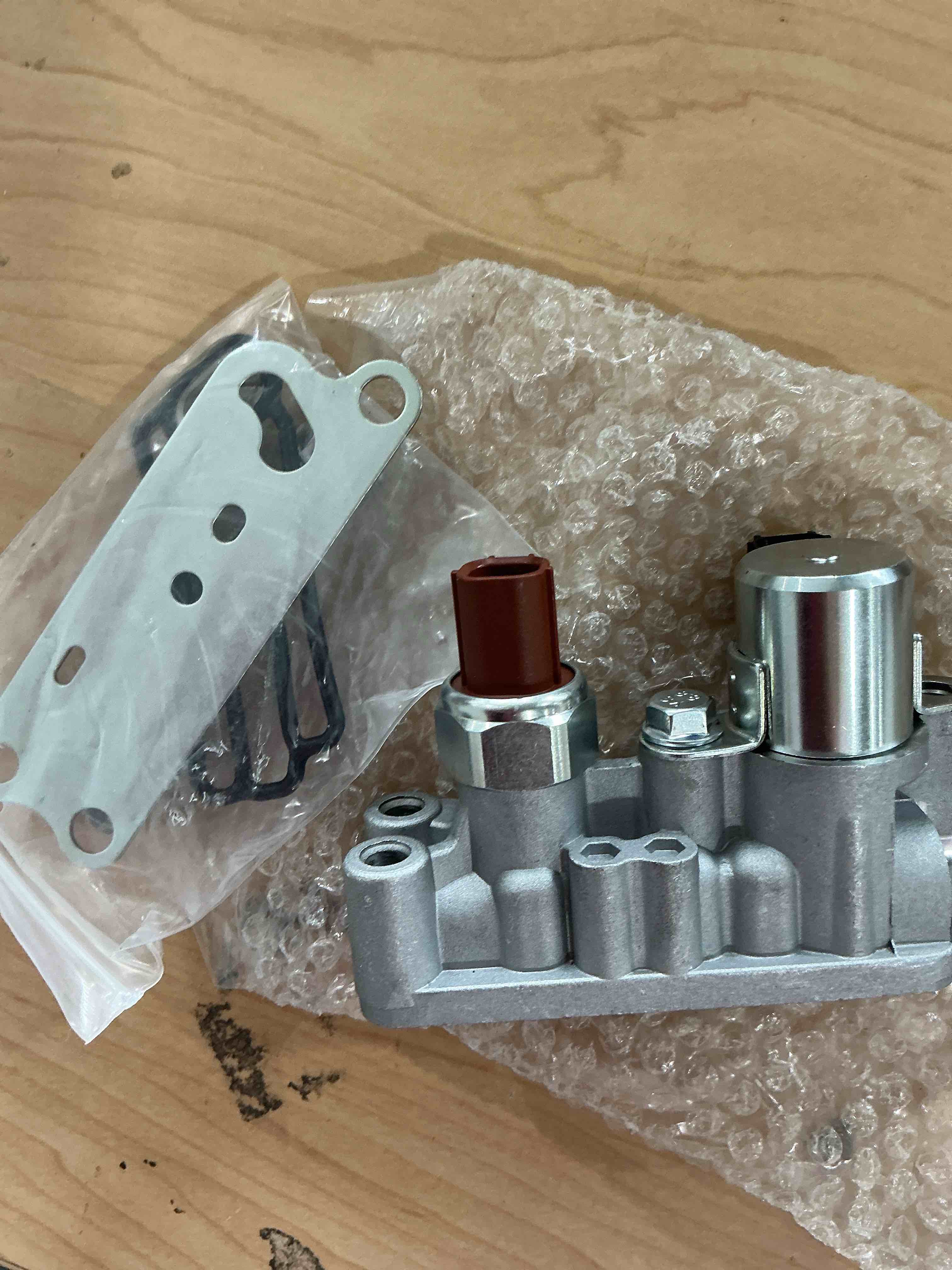 Condition photo showing New/Like New for VVT Solenoid Variable Valve Timing Solenoid Compatible with Honda Acura Odyssey Pilot Accord Crosstour 3.5L V6 Replace 918-056 15810-R70-A03 15810-R70-A04