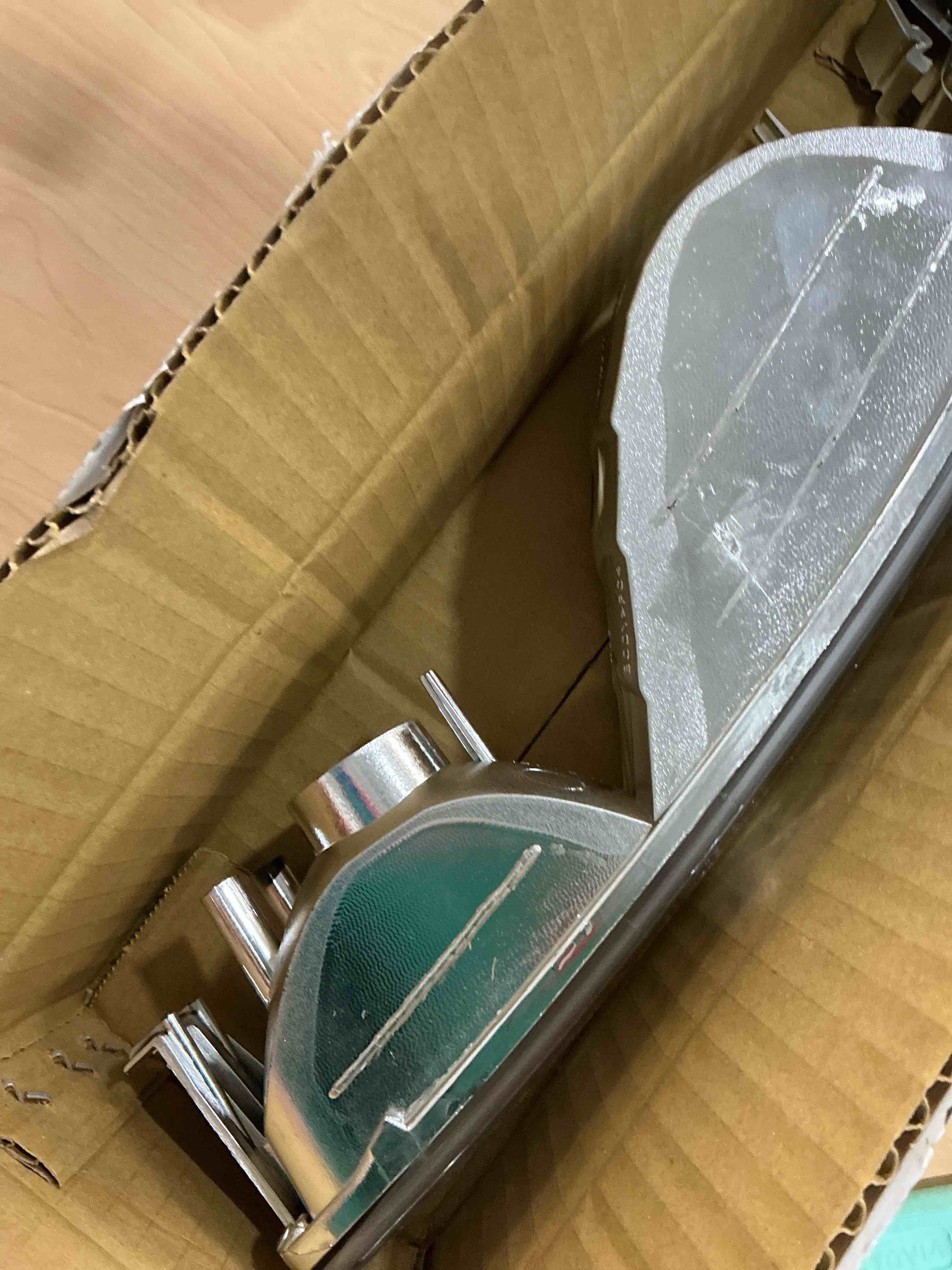 Condition photo showing As Is for look at photos for accurate piece Left Parking Light Drivers Side Compatible with GMC GM2520174