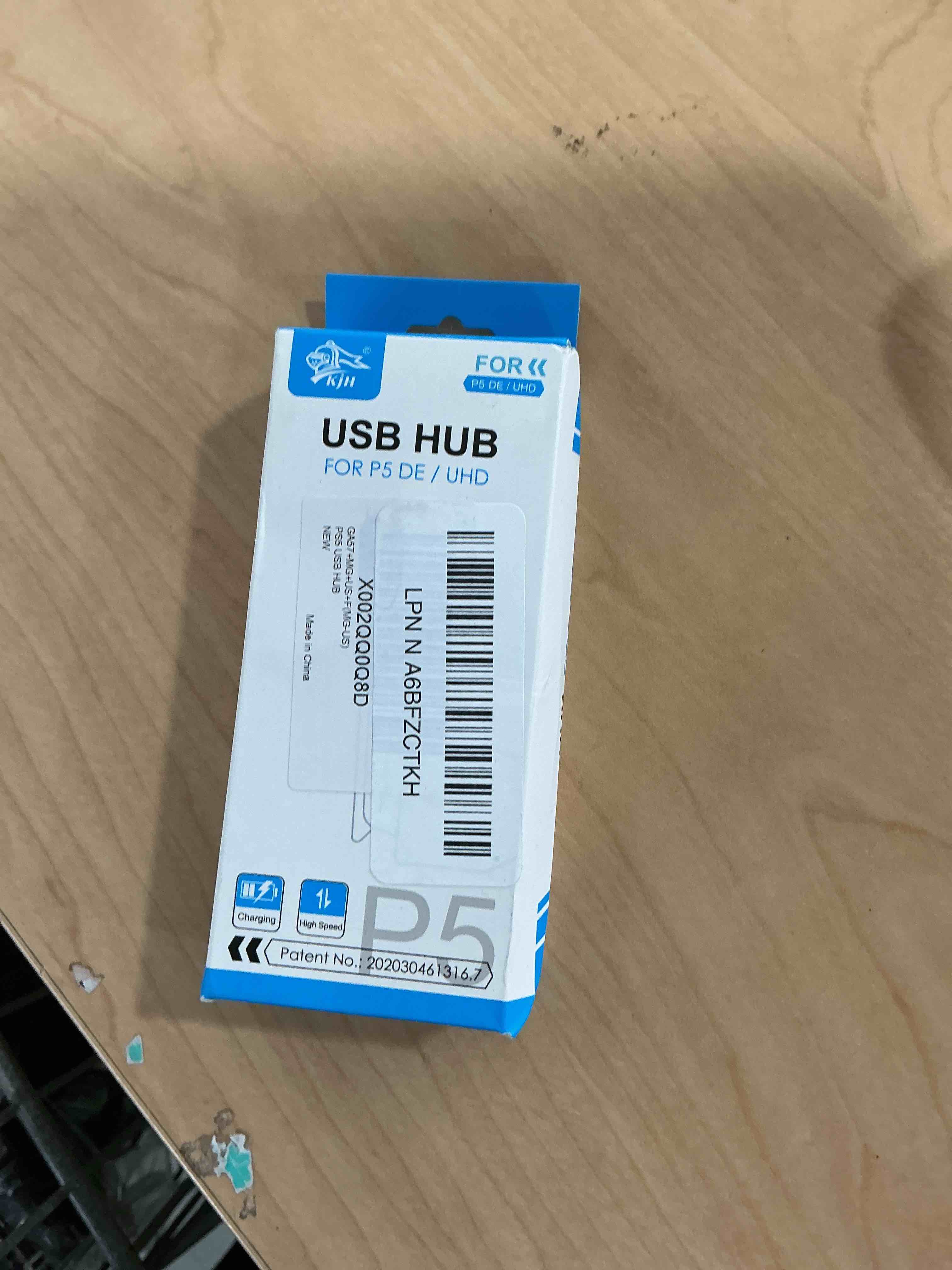 Condition photo showing New/Like New for Megadream 6 Port USB Hub for PS5 Accessories, High-Speed Expansion Hub Charger Splitter Adapter with 4 USB-A 2.0 + 1 Charging Port + 1 Type C Port, Compatible with PlayStation 5 Console Front Jacks For Regular PS5 Black