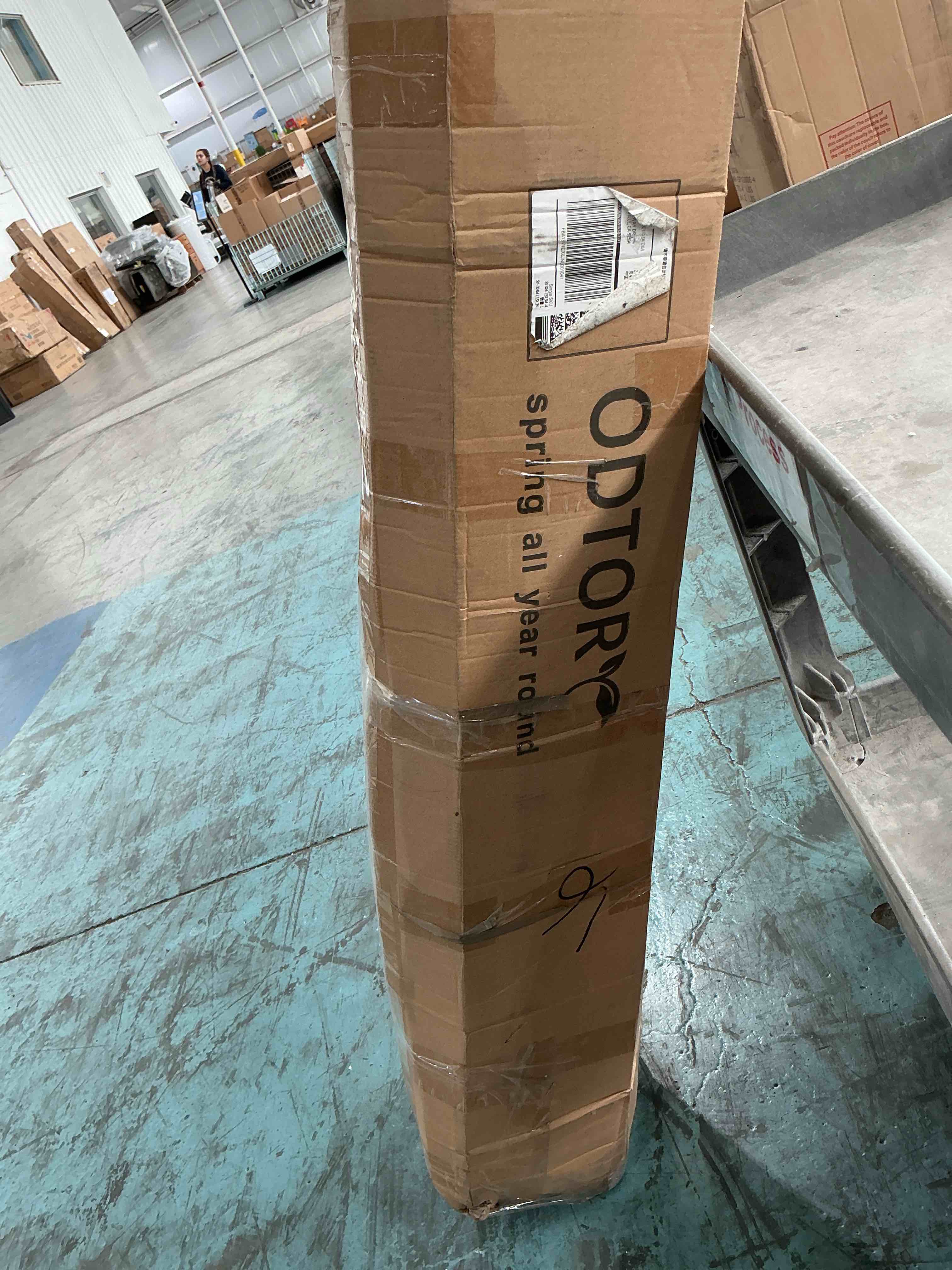 Condition photo showing New/Like New for Artificial Ivy Privacy Fence Wall Screen: 5FT X10FT (50 sqft) UV-Anti Faux Boxwood Roll Panels Greenery Backdrop Ivy Vine Leaf Hedges Fence Panels for Indoor Outdoor Green Decor 60 X 120 IN