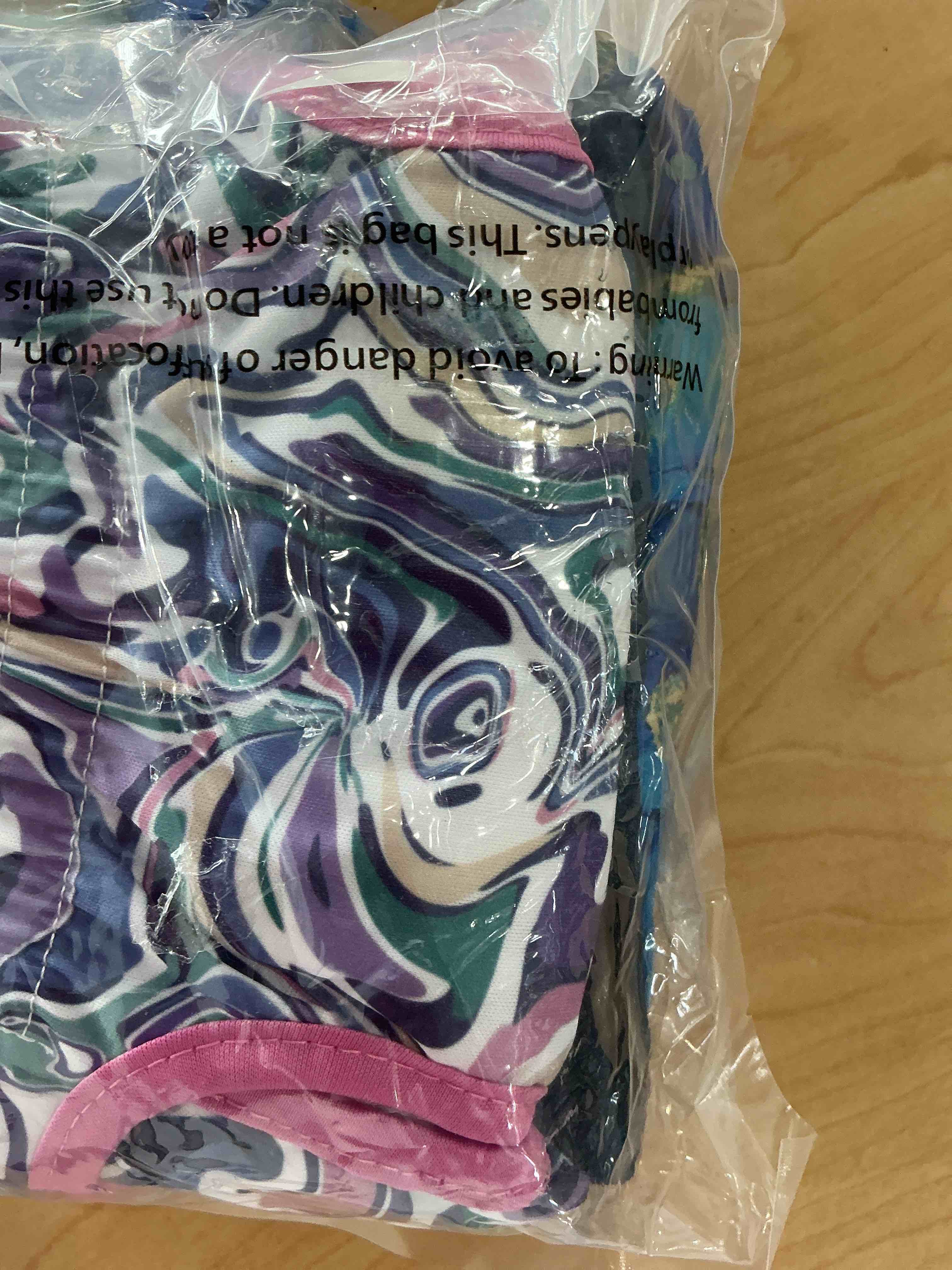 Condition photo showing New/Like New for wegreeco Washable Reusable Premium Dog Diapers,Pack of 3,Small Dog Puppy & Doggy Diapers Female,Dog Period Panties Diapers Female in Heat Watercolour L Large (15"-17" Waist) Watercolour