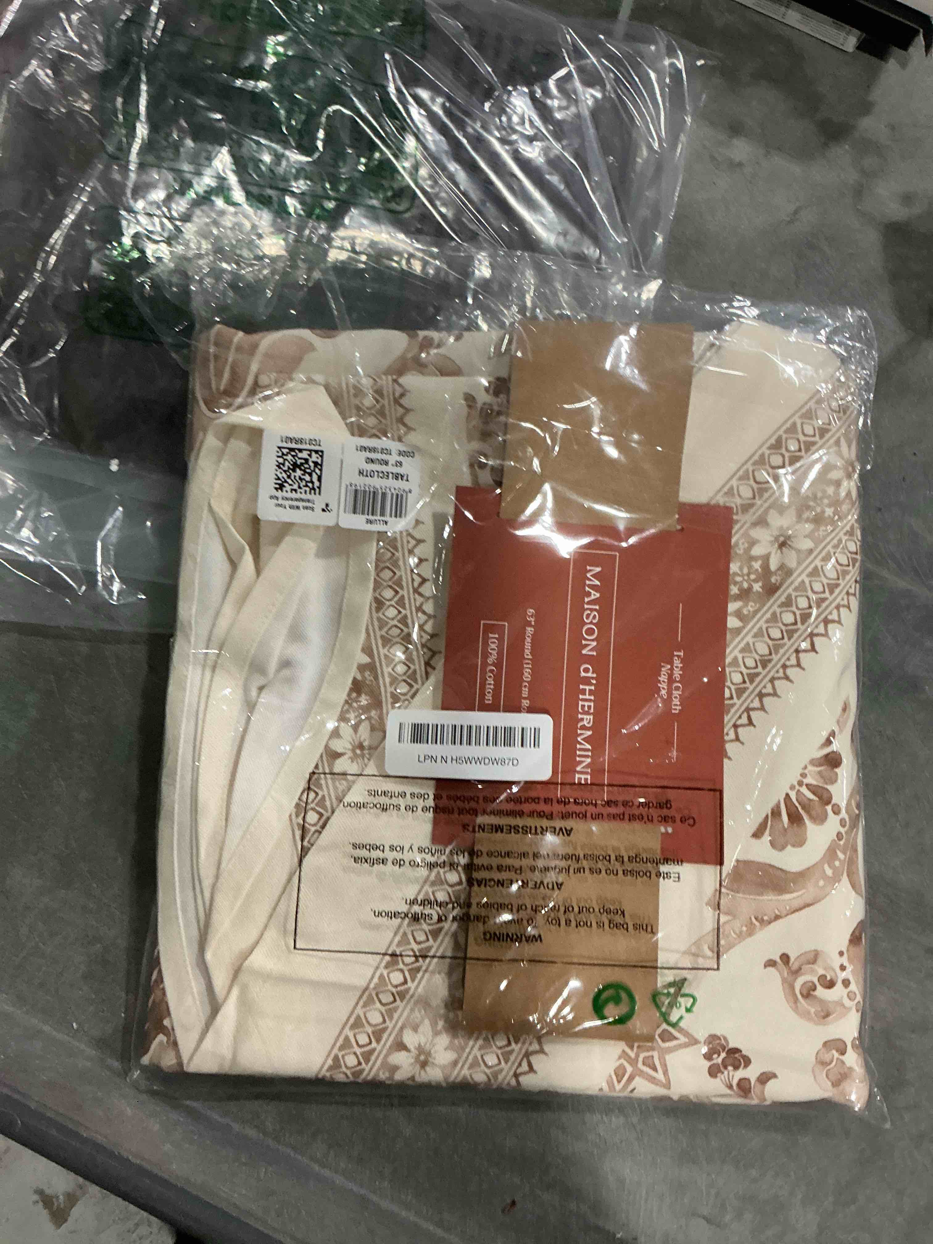 Maison d' Hermine Table Cloth Round Table 100% Cotton 63 Inches Fall Tablecloth Reusable Everyday Us