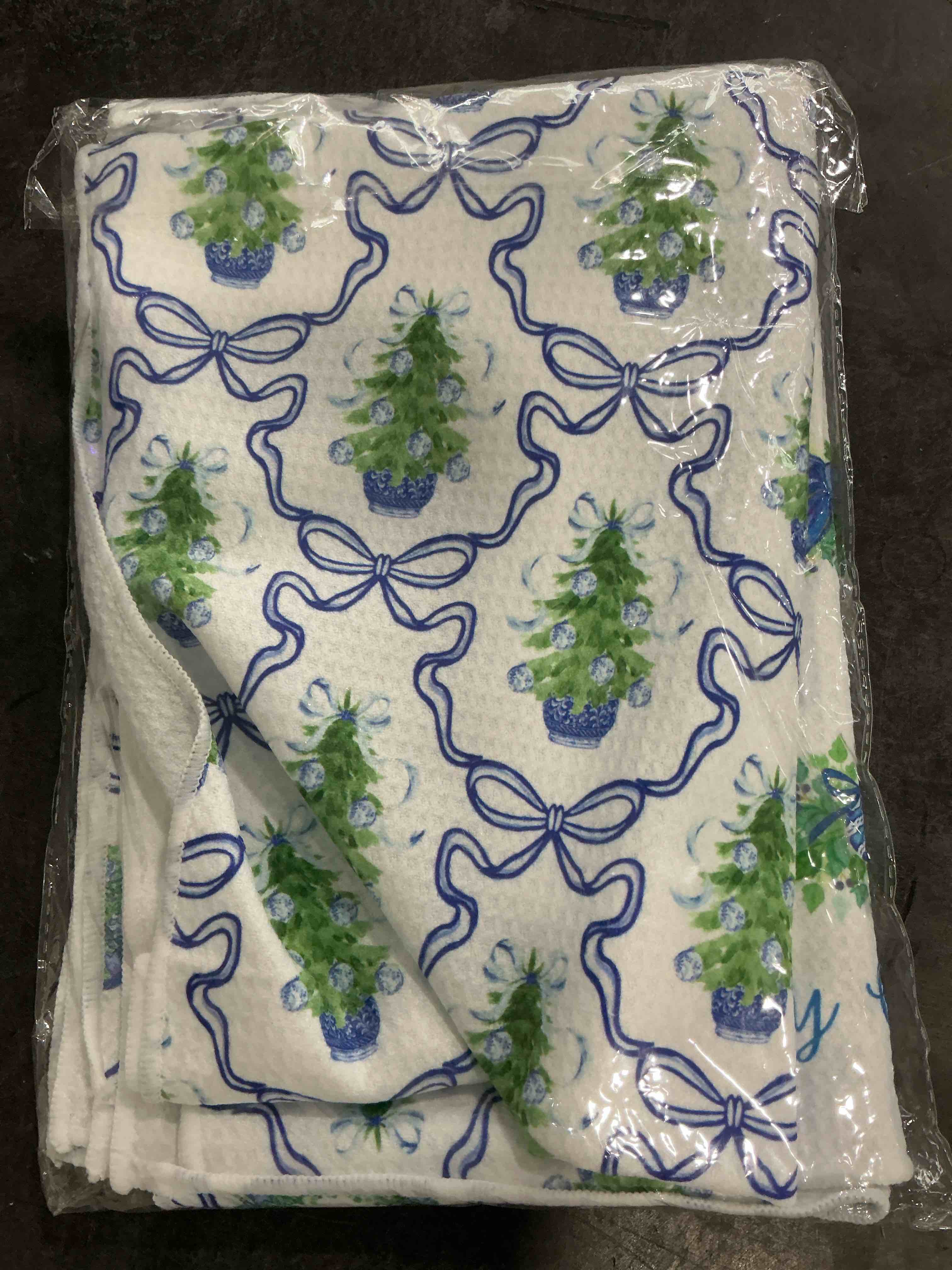 Chinoiserie Christmas Kitchen Towels,Set of 4 Blue Bow Coquette Christmas Tree Dish Towels for Kitch