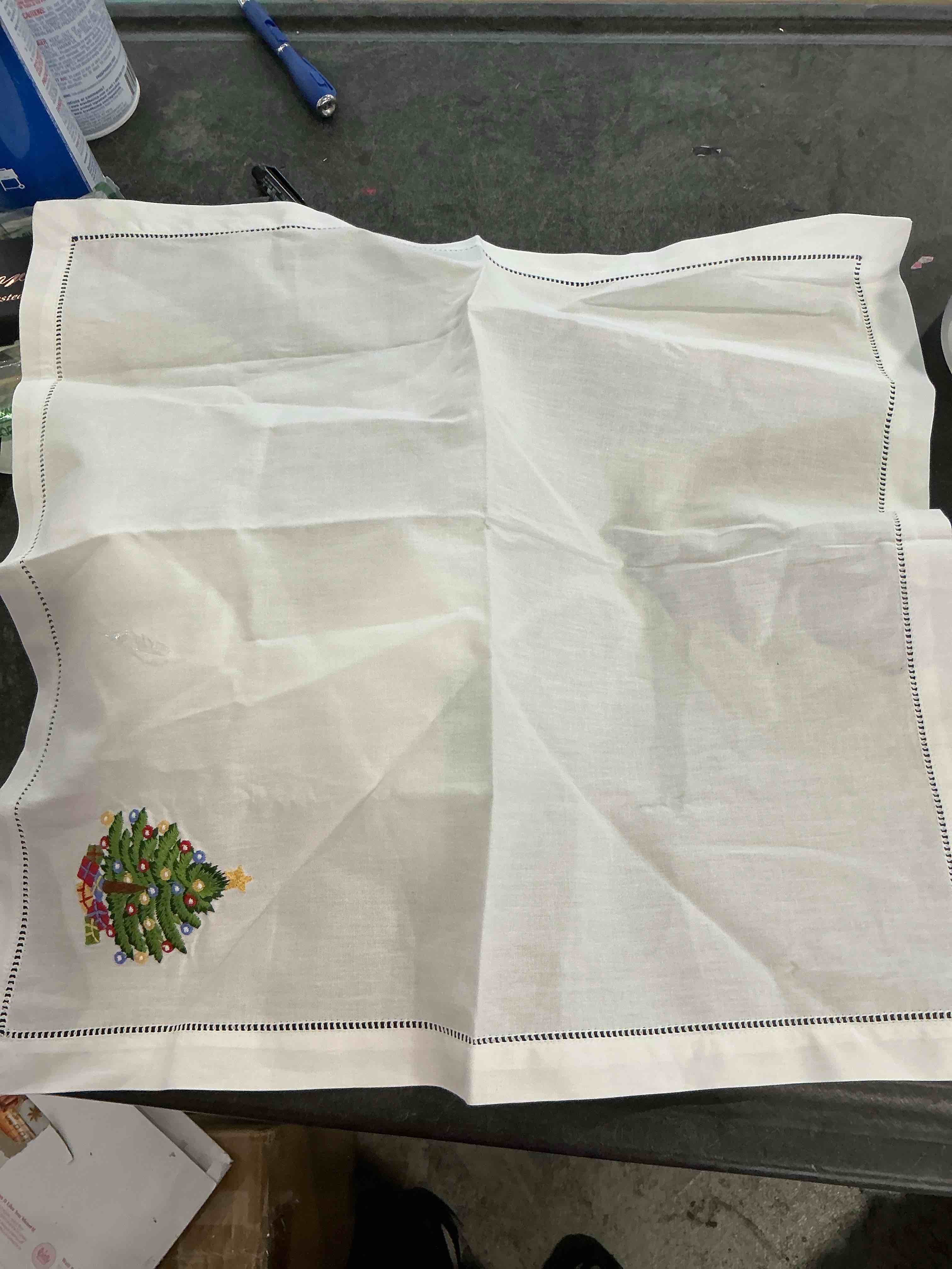 HCRAFT Embroidered Cotton Table Napkin, Cloth Napkins Set of 4 18"x18" Christmas Tree Napkin Square Fabric, Dining Room, Napkins Cloth Machine Washable, Christmas Napkins, Great Present Ideas