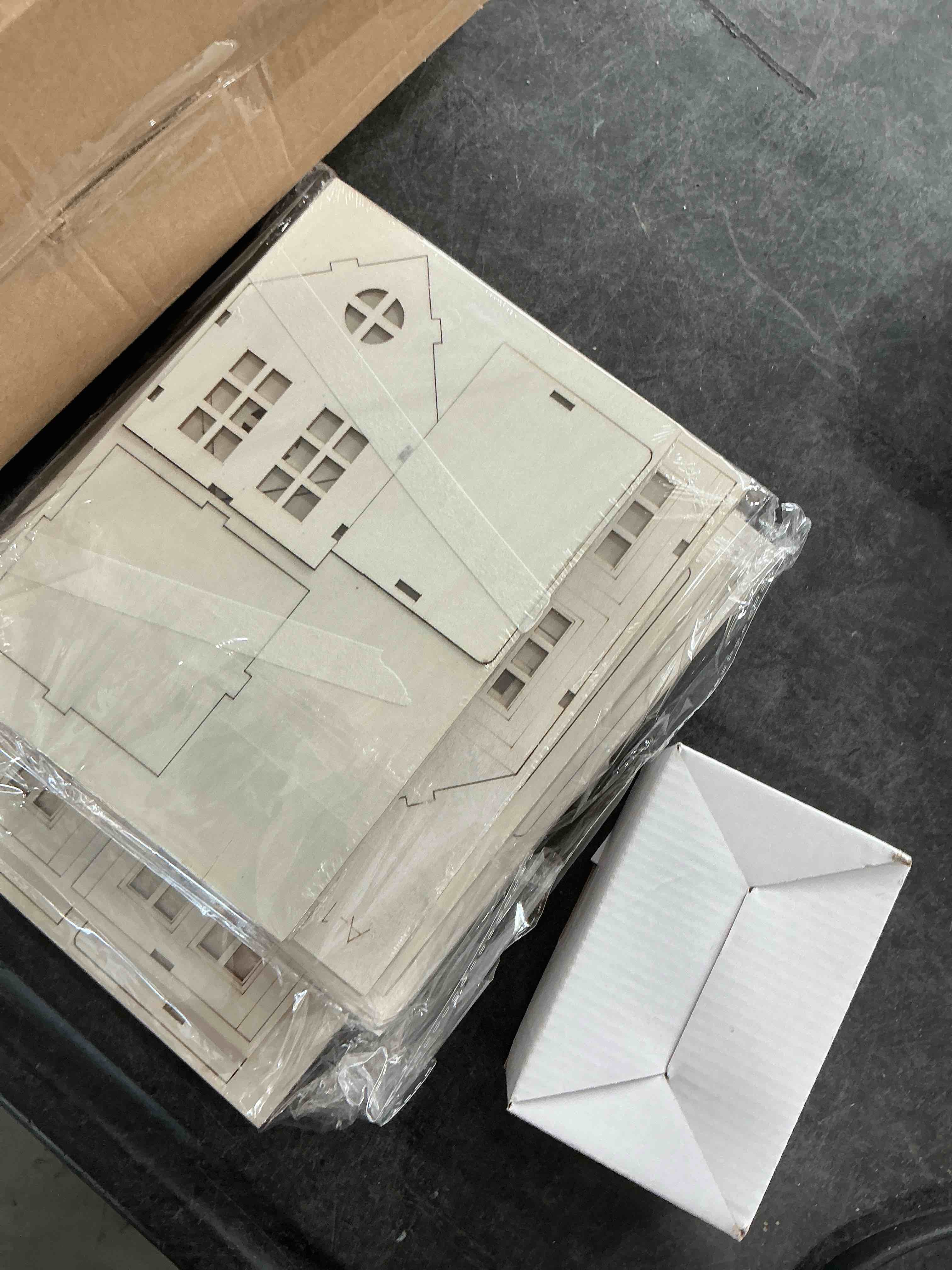 Weysat 6 Pieces Large Christmas Village Set Christmas Wooden Houses with LED for Crafts Xmas Town La