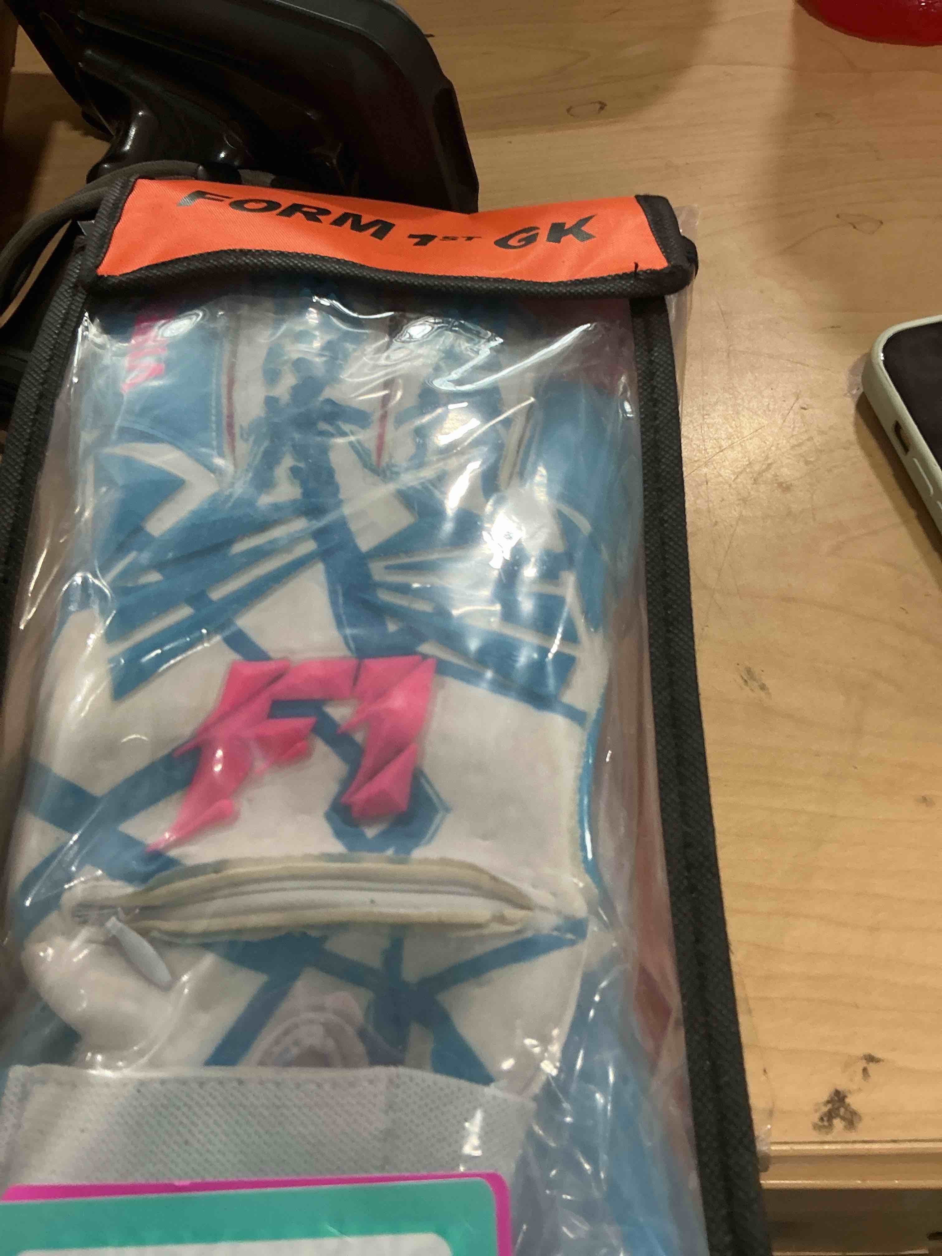 Condition photo showing New/Like New for renegade gk fury goalie gloves with microbe-guard - adult, youth, kids (sizes 6-11) pro-tek fingersaves & 4+3mm giga grip | high performance pro-level goalkeeper glove | based in usa