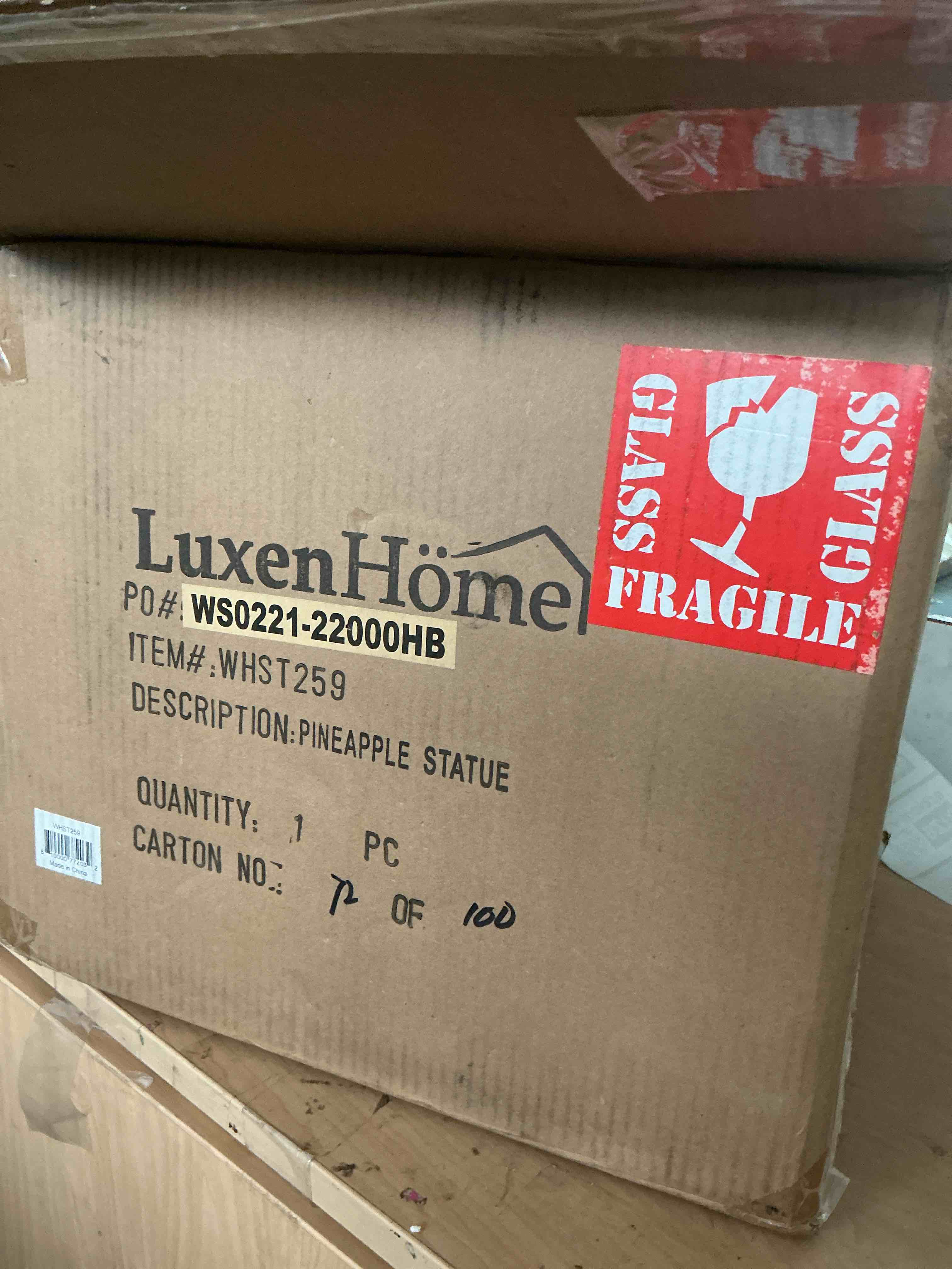 Condition photo showing New/Like New for luxembourg homes pineapple statue