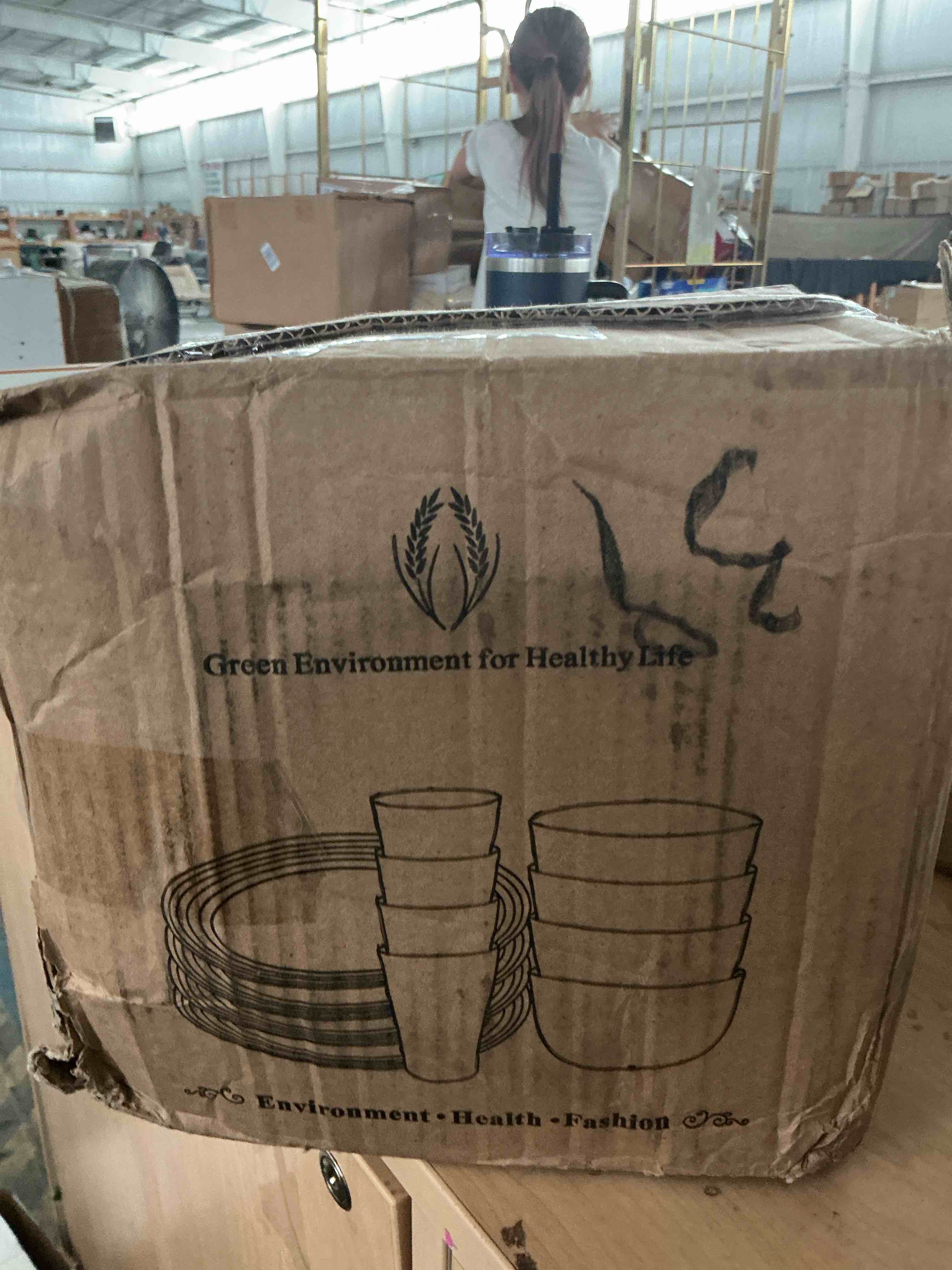 Condition photo showing New/Like New for liyh 12 pcs black wheat straw dinnerware set - unbreakable plates and bowls sets, dish sets for 4, black plastic dinnerware set include wheat straw dinner plates bowls cups kitchen & camping 16pcs(4 guests) black