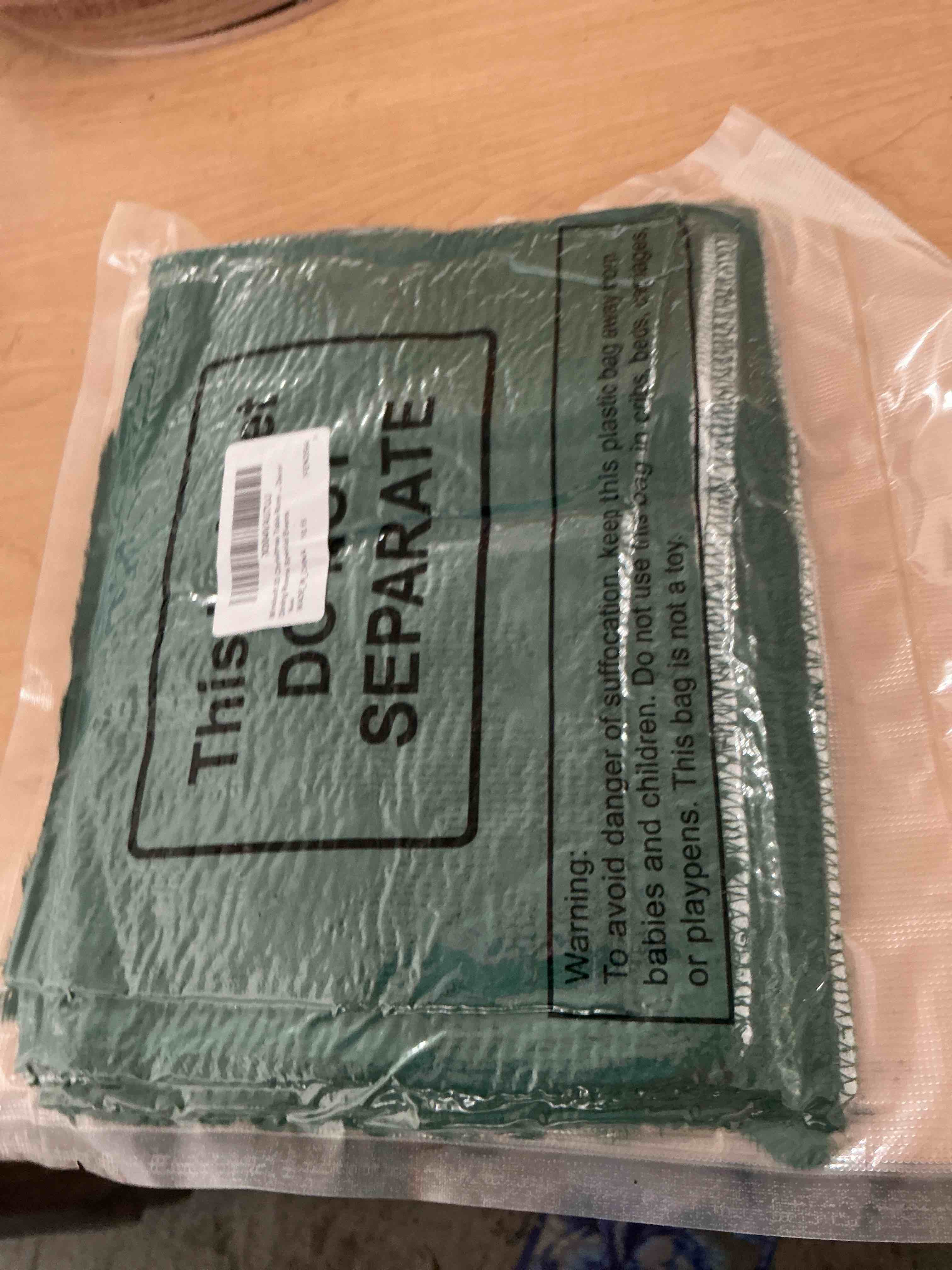 Condition photo showing New/Like New for 3d christmas table runner green christmas tree & snowflake soft plush faux fur jacquard 13 x 72 inches polyester, perfect for seasonal holiday decor dining rooms special events christmasgreen