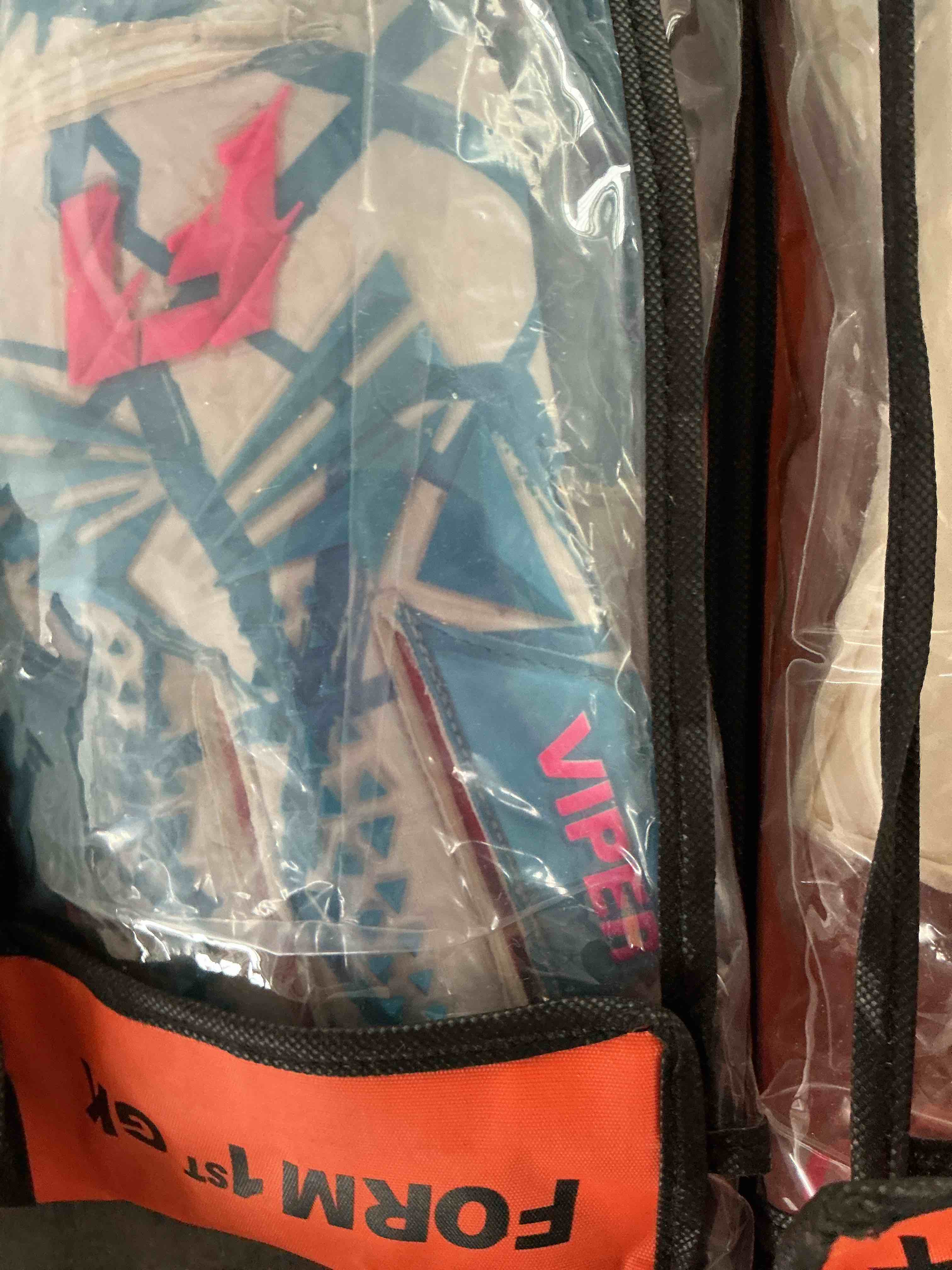 Condition photo showing New/Like New for renegade gk fury goalie gloves with microbe-guard - adult, youth, kids (sizes 6-11) pro-tek fingersaves & 4+3mm giga grip | high performance pro-level goalkeeper glove | based in usa