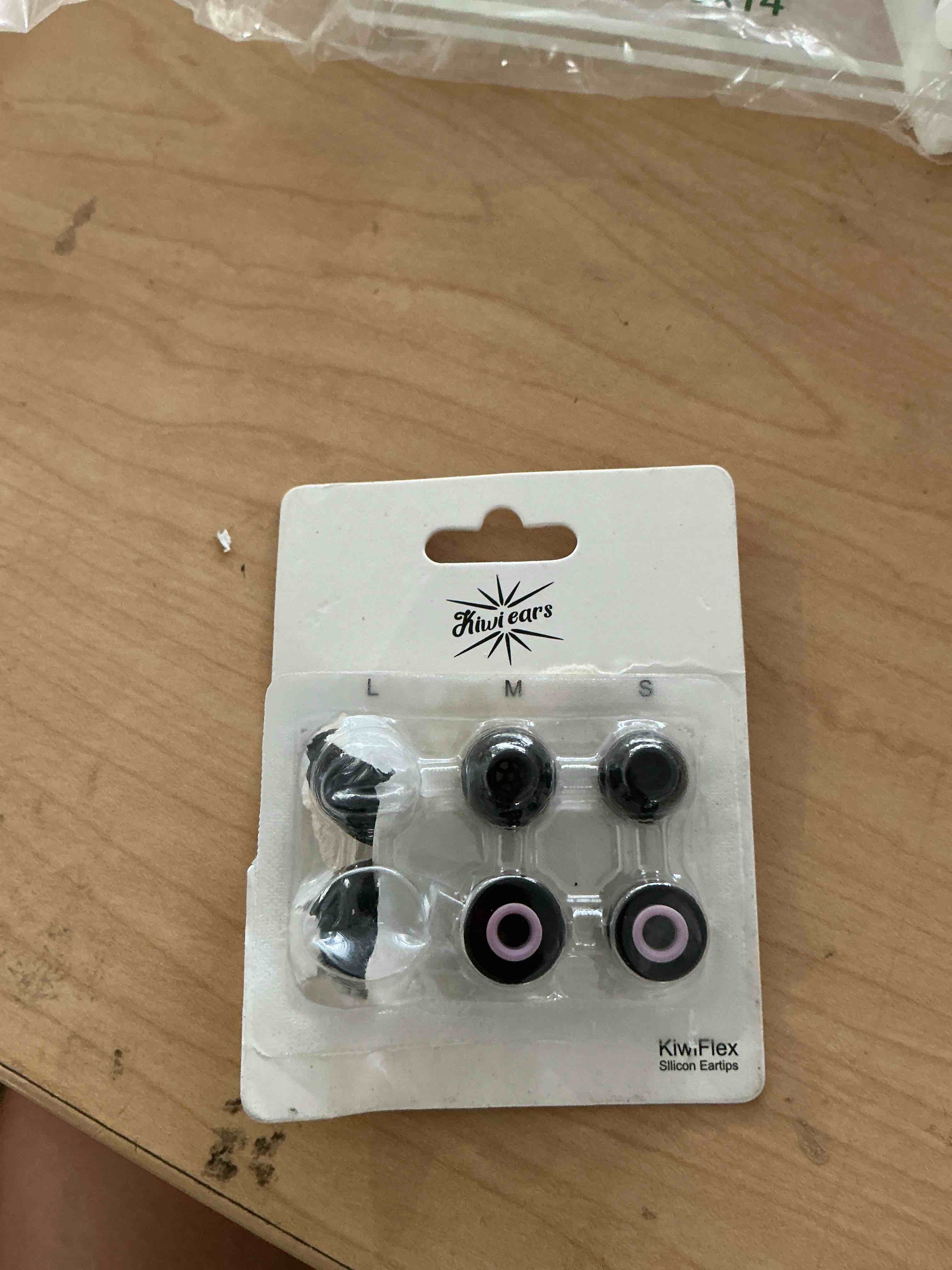 Condition photo showing Good Condition for linsoul kiwi ears flex earbud tips, replacement silicone iem tips, 3 pairs, s/m/l size, for kz zs10 pro 2, supermix 4,hype4,orchestra lite, cadenza wired/wireless earphones (black)