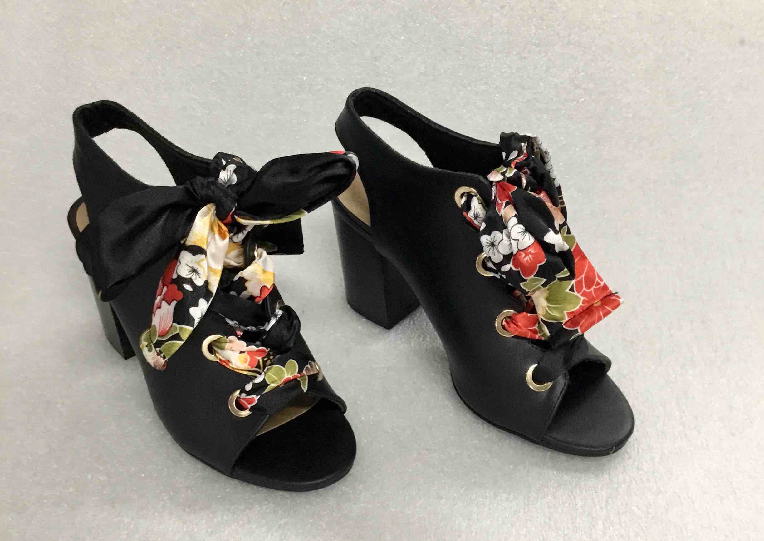 Size 6.6M Women’s Bamboo Crave 24M Pump Sandals