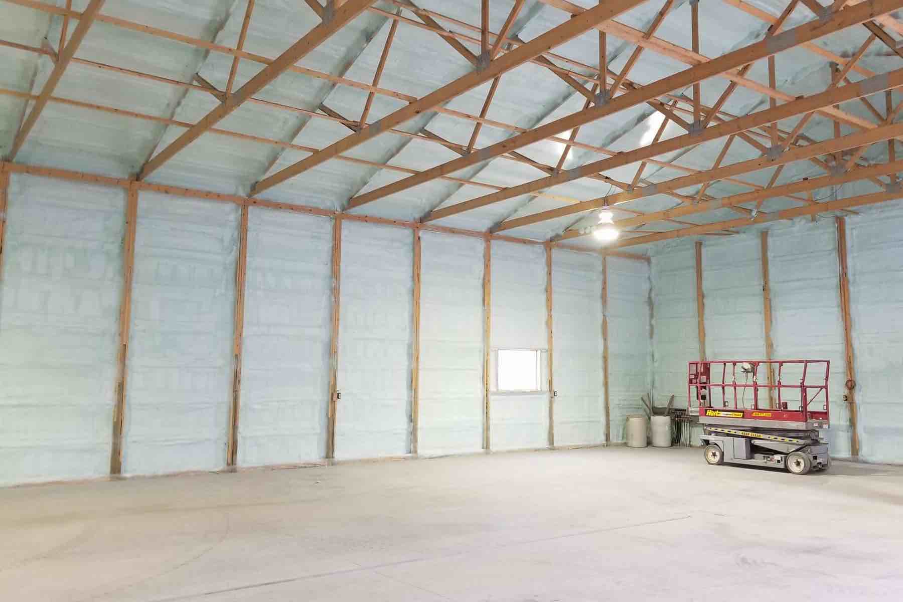 CertainTeed R-13 Post-Laminated Pole Barn/Metal Building Insulation, 4 3/8” Thick, 72" x 75’, 450 Sq Ft Total