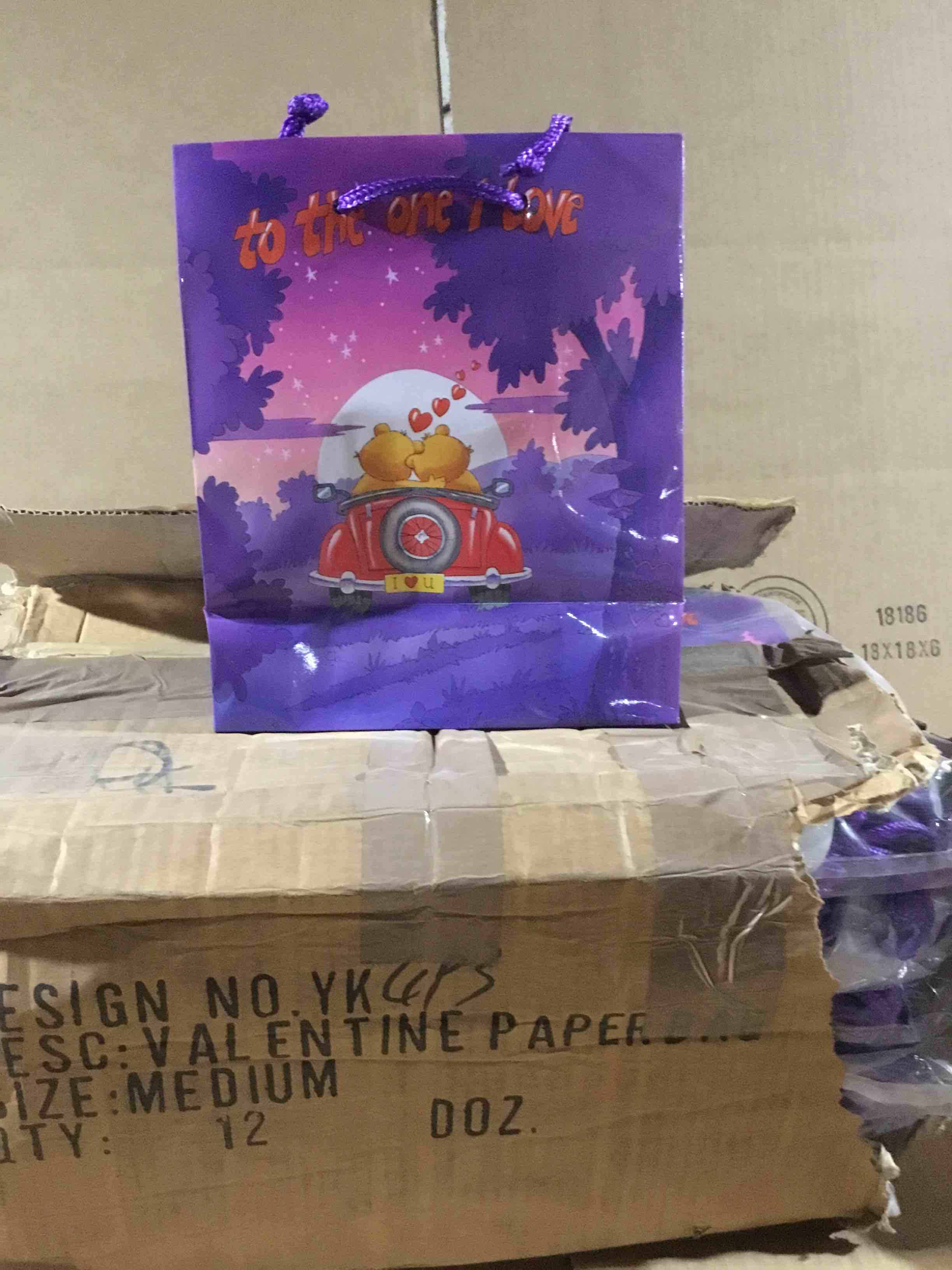 Box of 144 Gift Bag Bears in Love