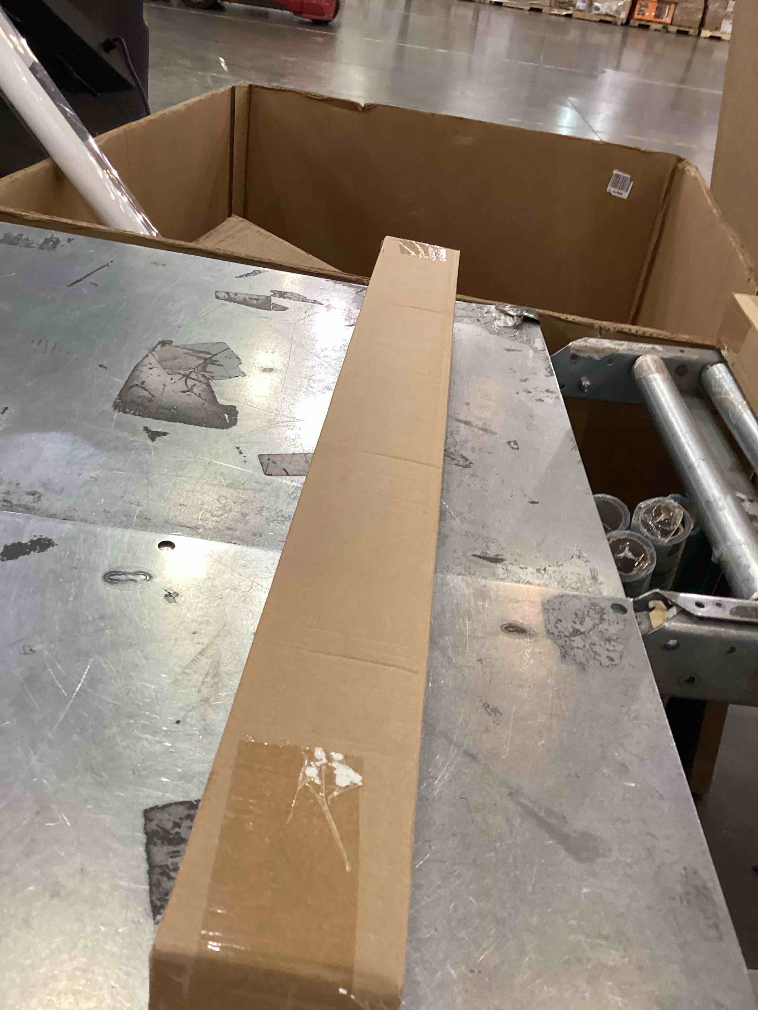 https://s3.amazonaws.com/lotting-images-prod/PPE2555778_1753375203776.jpeg