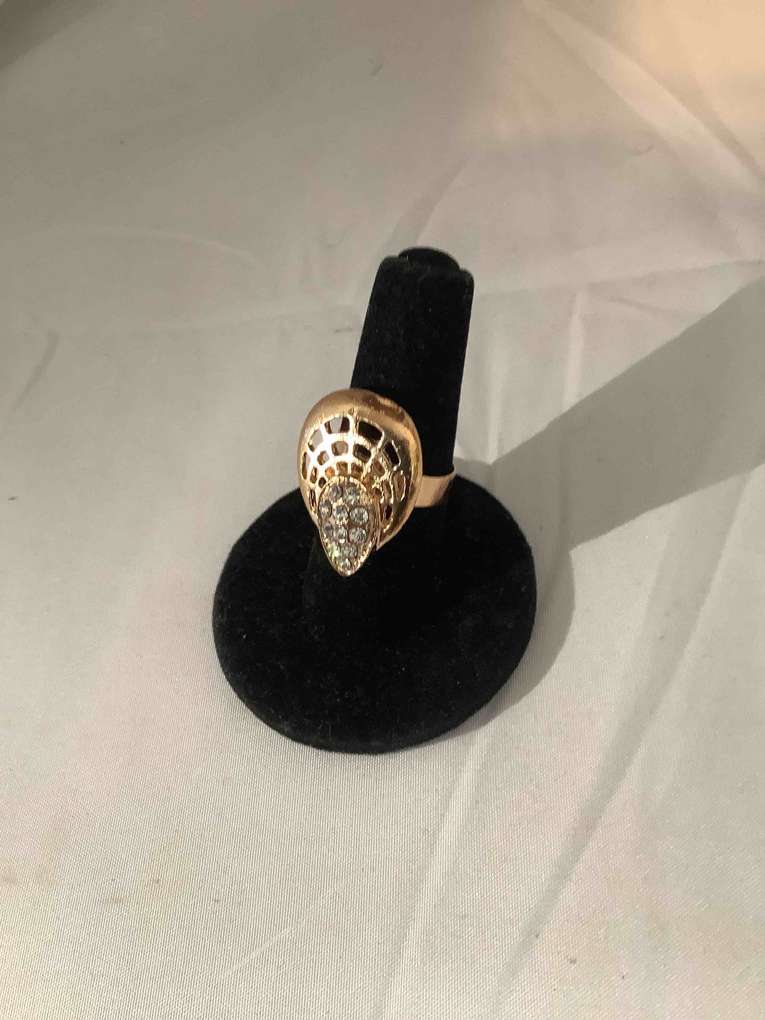 Condition photo showing New/Like New for white sapphire ring